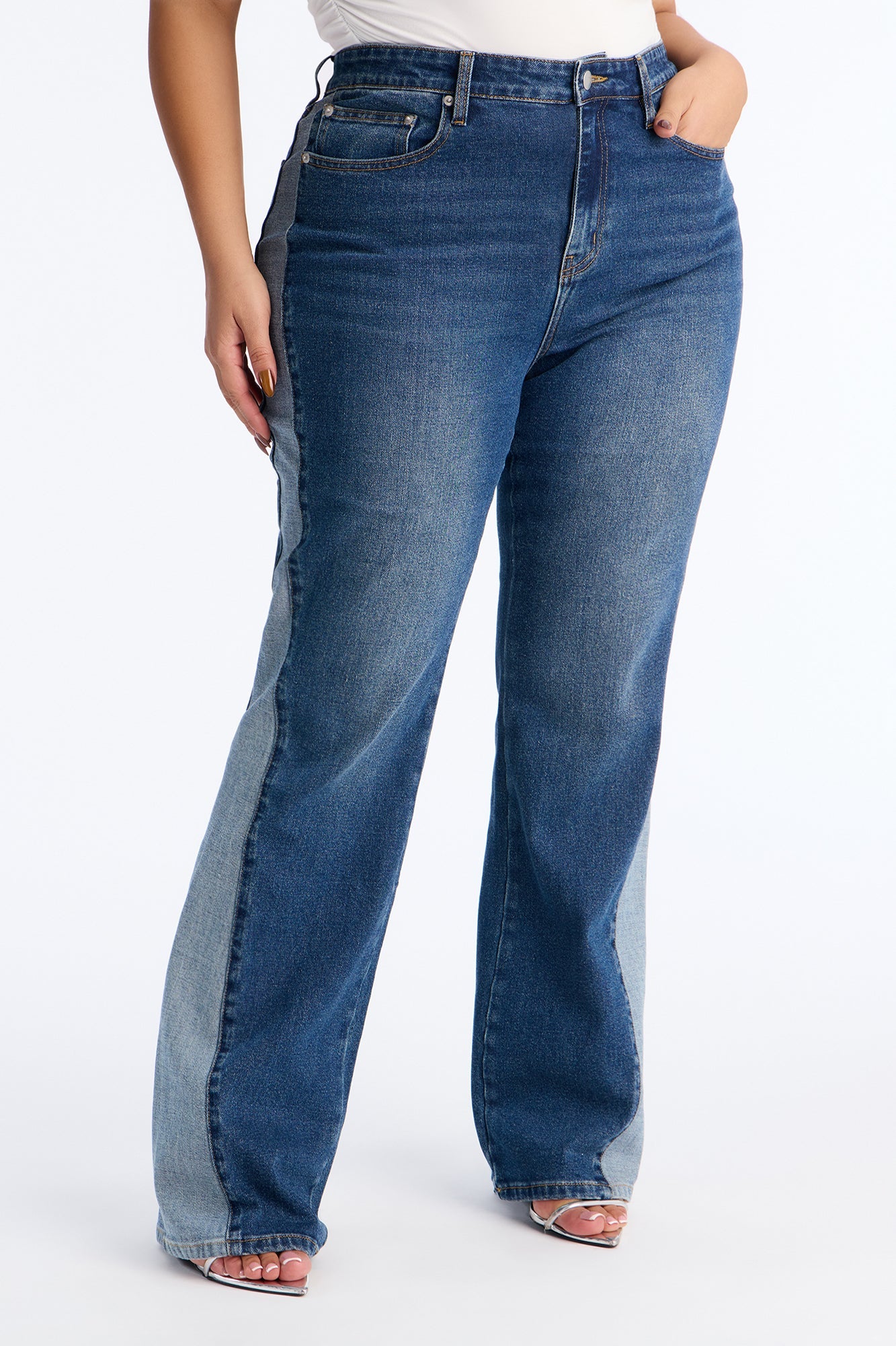 Trail Rides Stretch Flare Jeans - Dark Wash