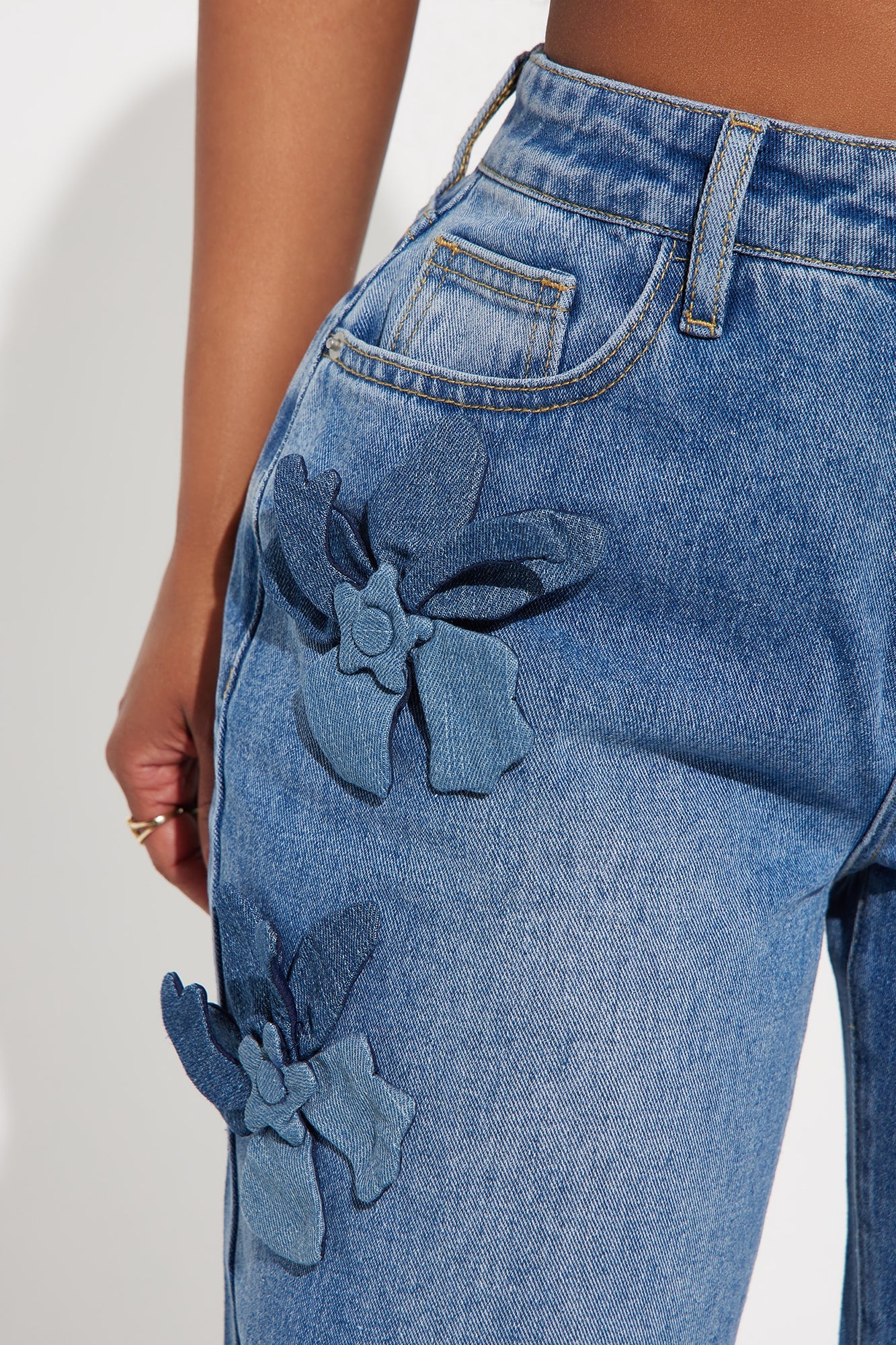 Floria Baggy Flower Applique Jeans - Medium Wash