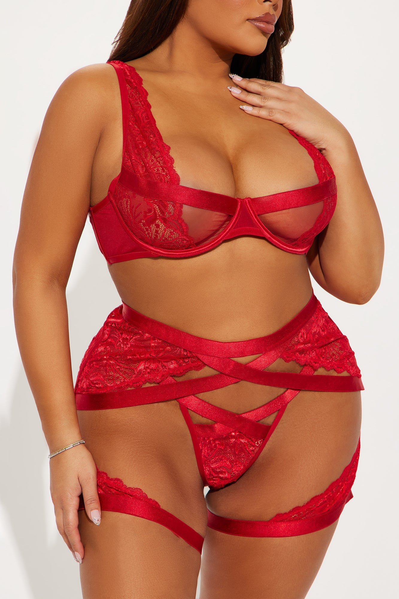 In Lust With You 3 Piece Garter Set - Red