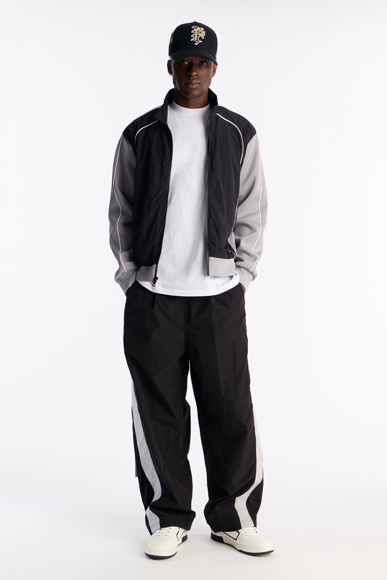 Wide Leg Rear All Over Pocket Tech Pant - Black