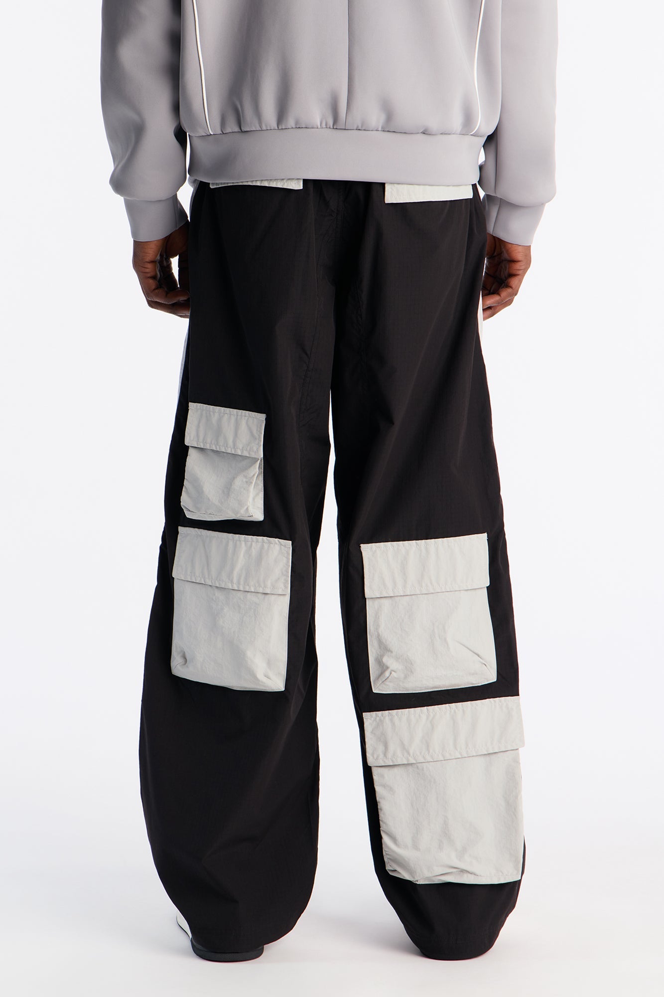 Wide Leg Rear All Over Pocket Tech Pant - Black