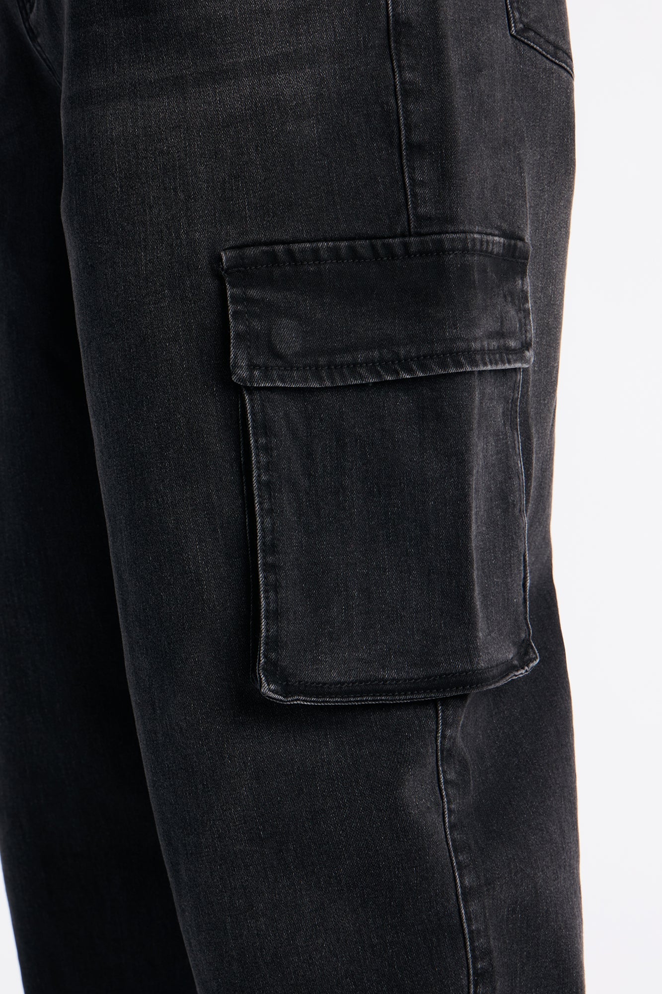 Your Everyday Relaxed Cargo Jean - Black Wash