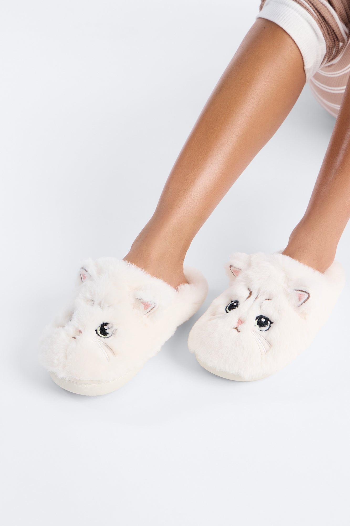 Loki Faux Fur Cat Slippers - Ivory