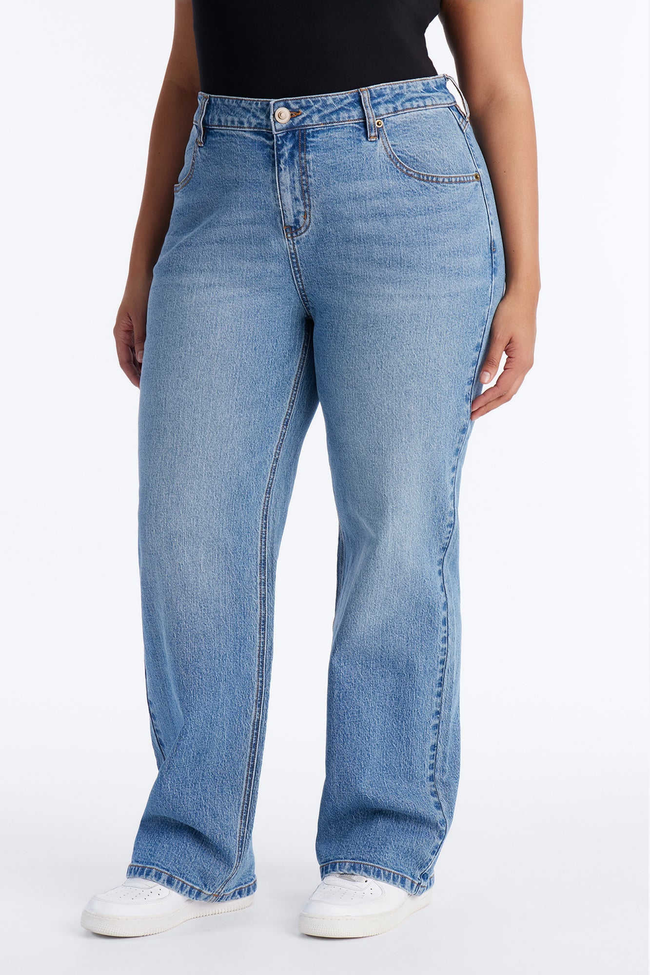 Sweetheart Stretch Straight Leg Jeans - Medium Wash