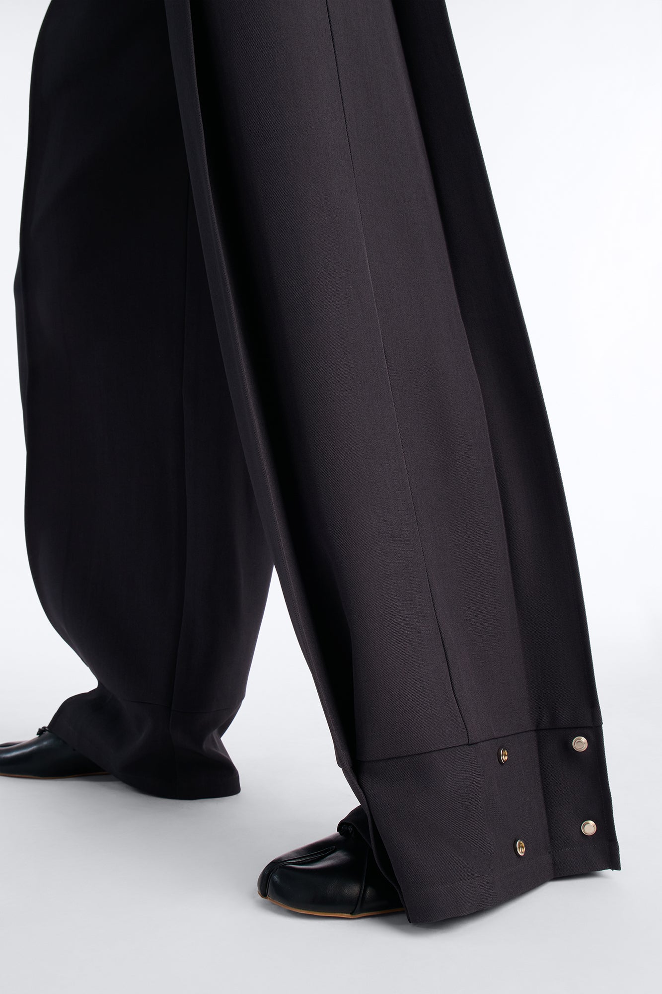 Anya Double Side Pleat Button Hem Trouser 33″ - Charcoal