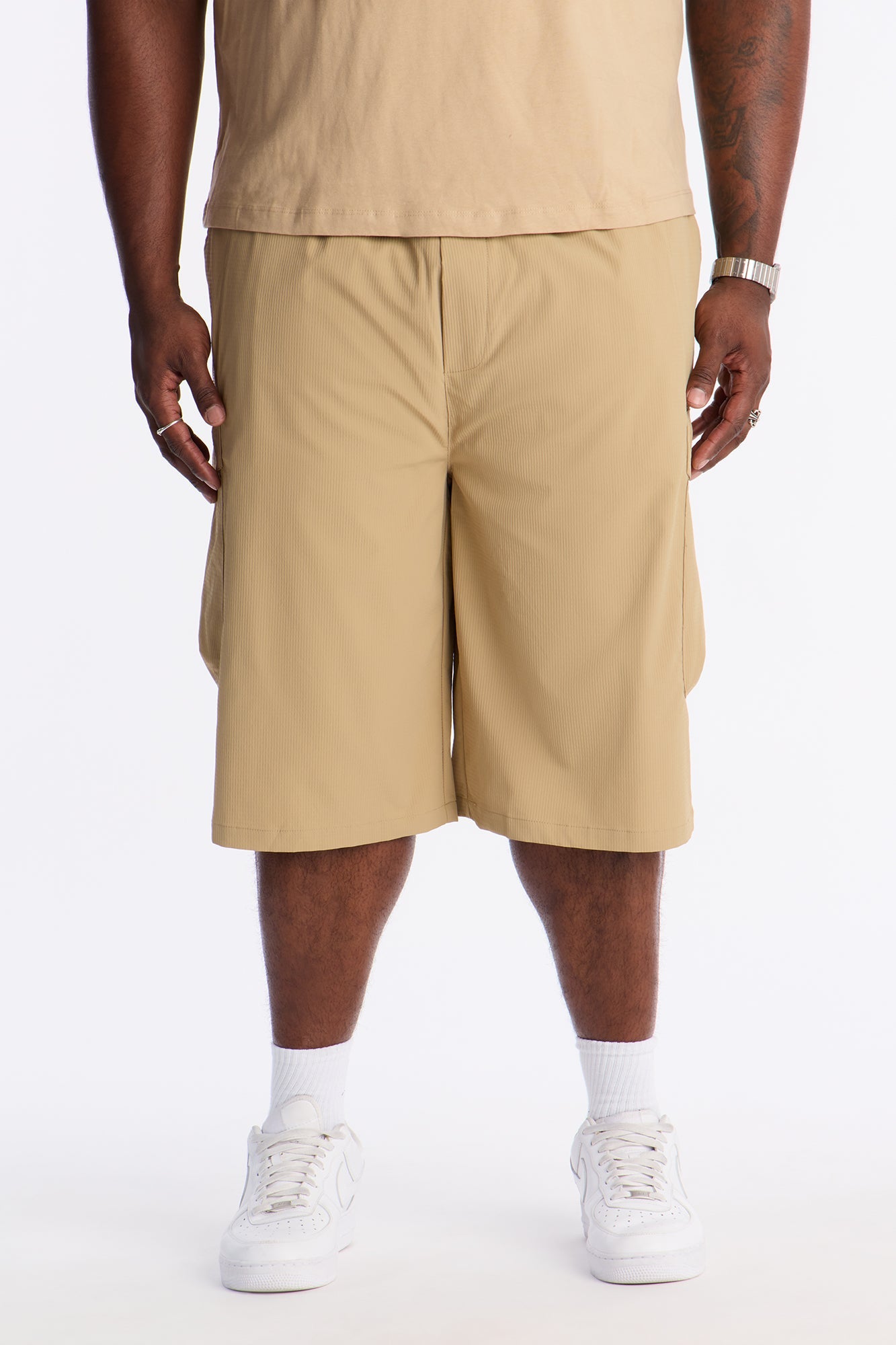 Relaxed Thirty Degree Mesh Outlay Tech Short - Tan