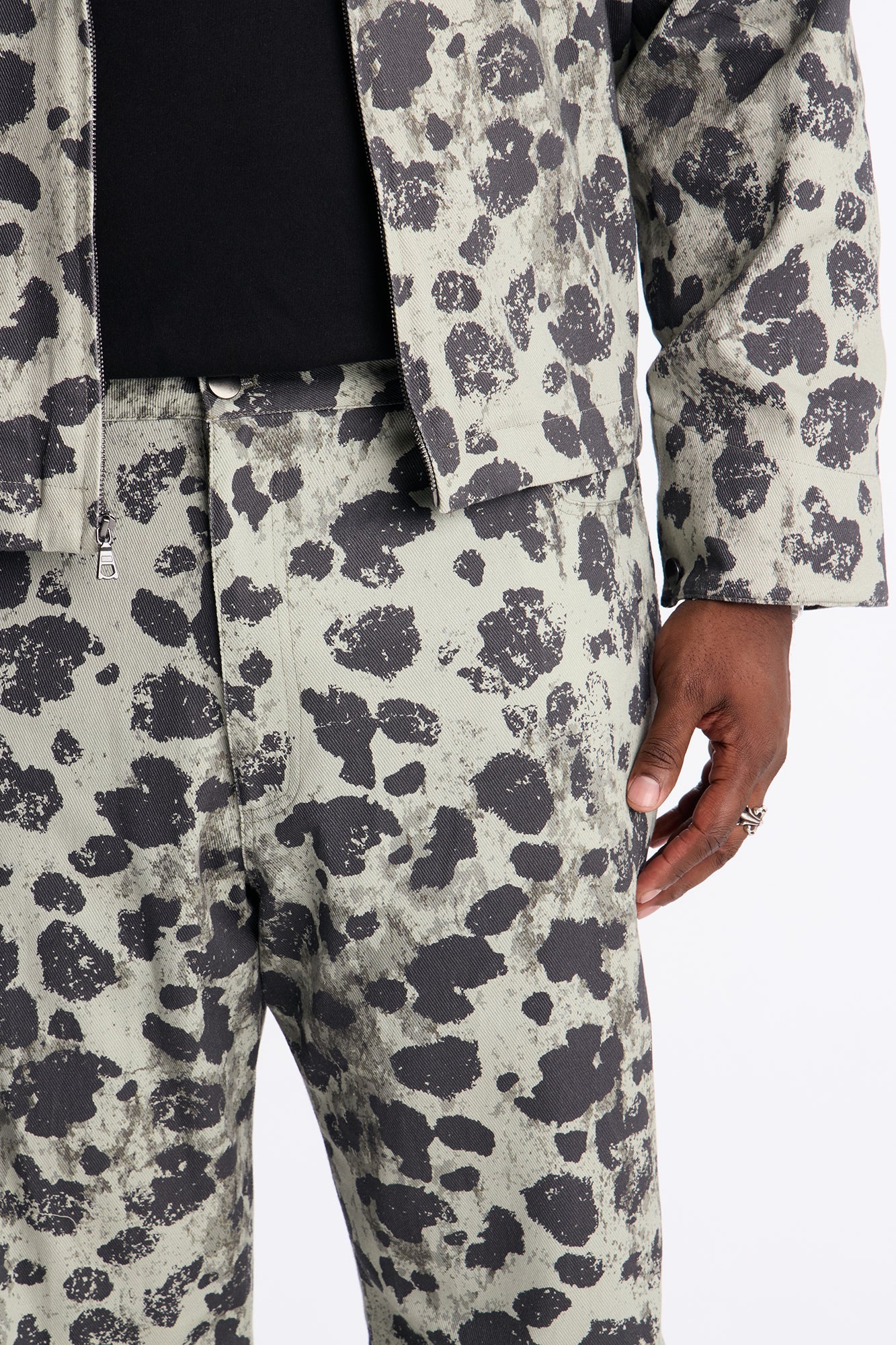Relaxed Straight Grow Through It Cheetah Pant - Green/combo