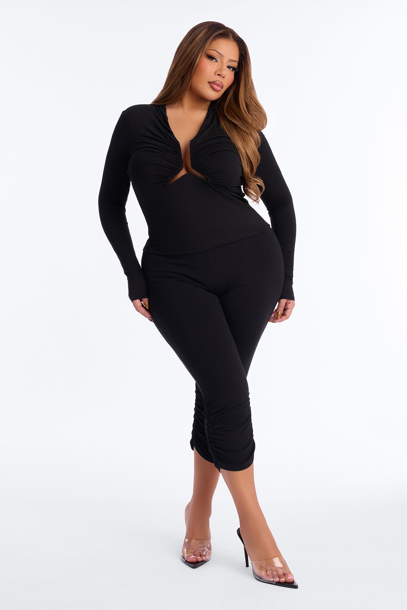 Drama Follows Me Ruched Capri Legging 19″ - Black