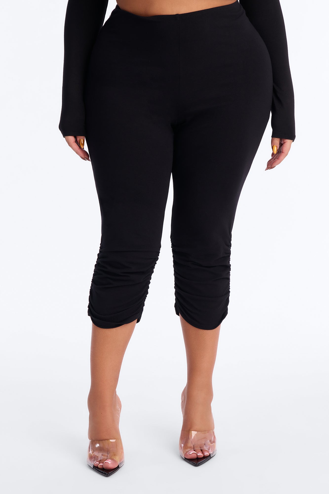 Drama Follows Me Ruched Capri Legging 19″ - Black