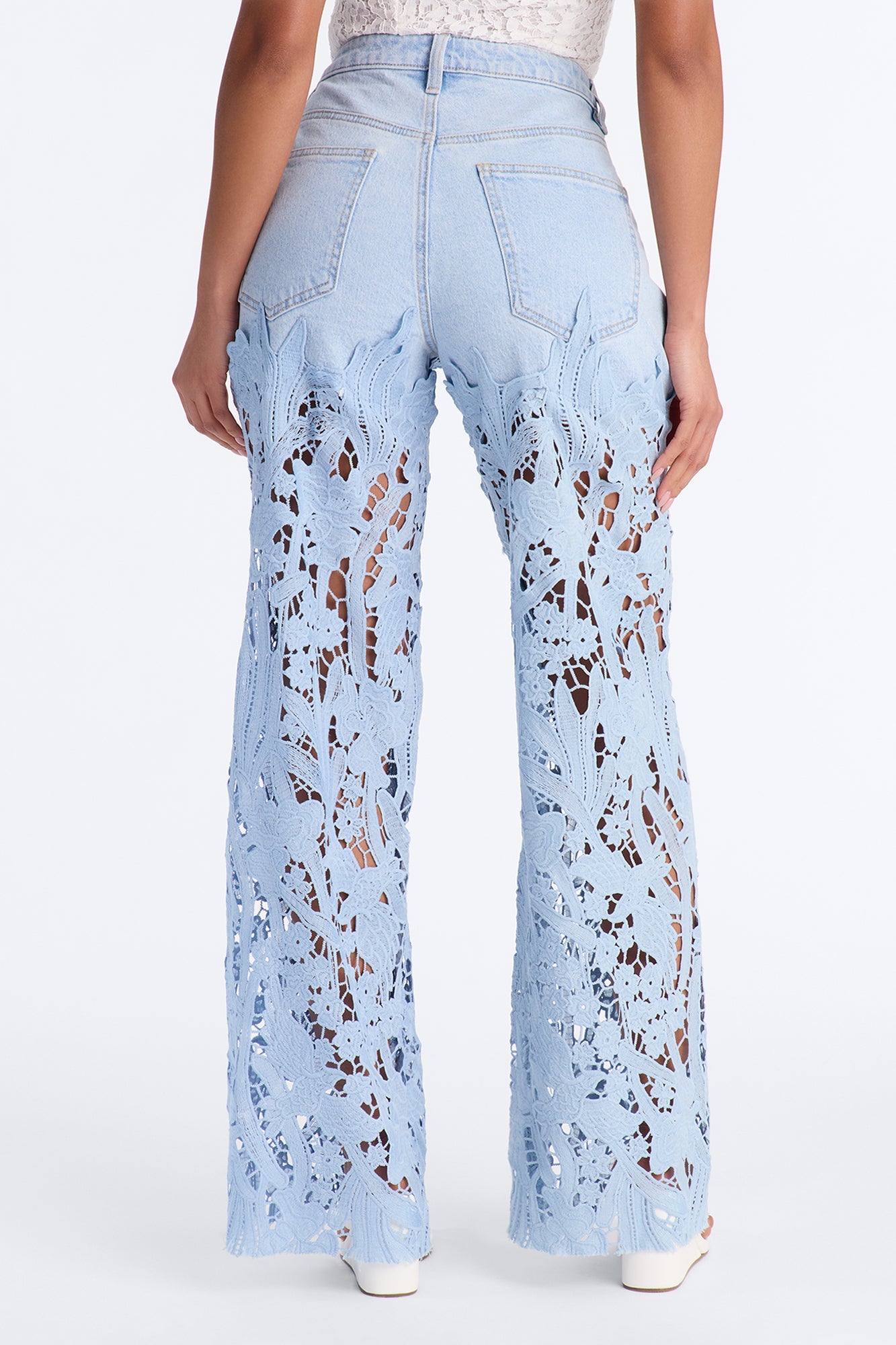Lilou Wide Leg Jeans - Light Wash