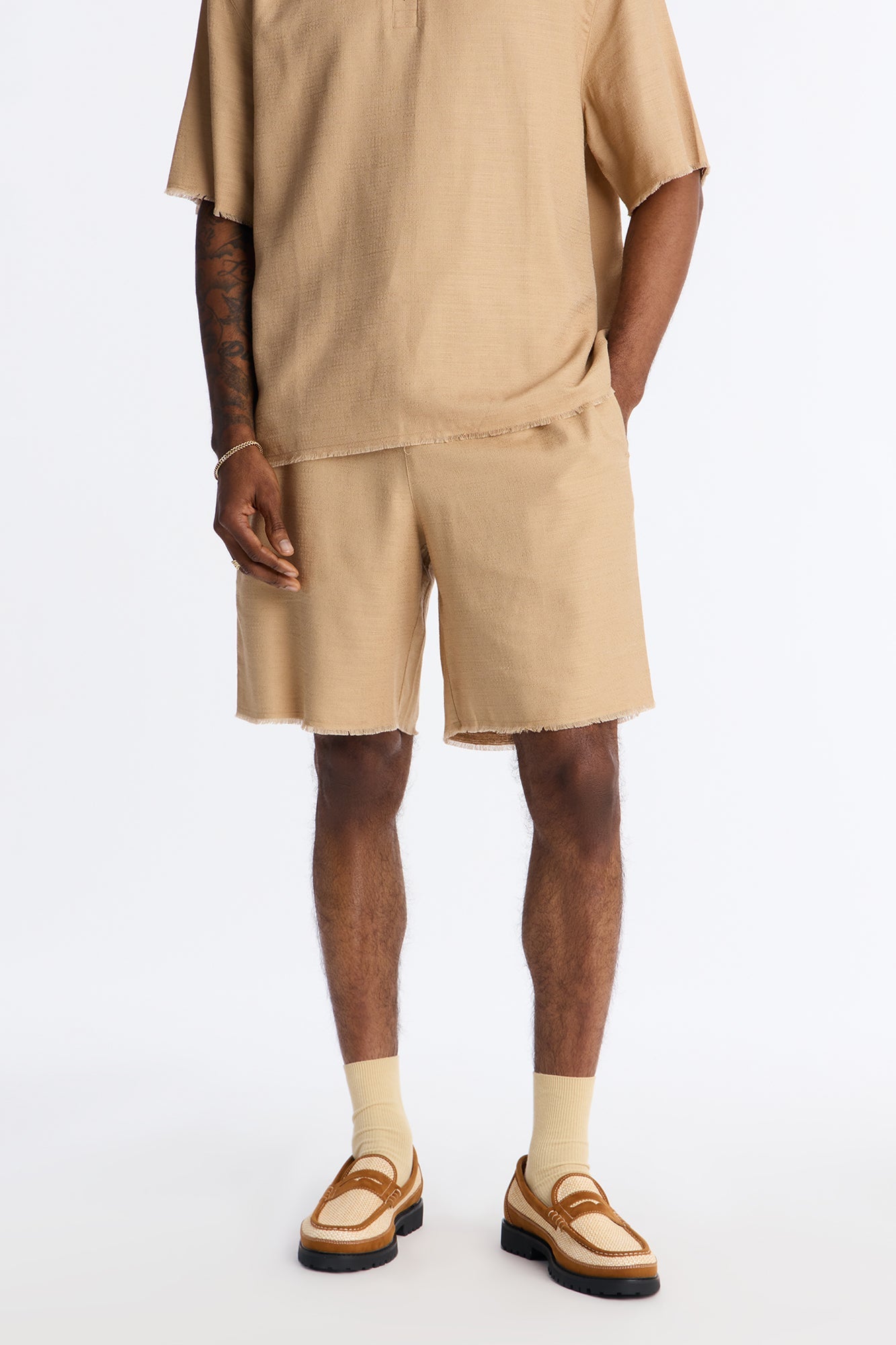 Relaxed Tropic Fearless Frayed Short - Tan