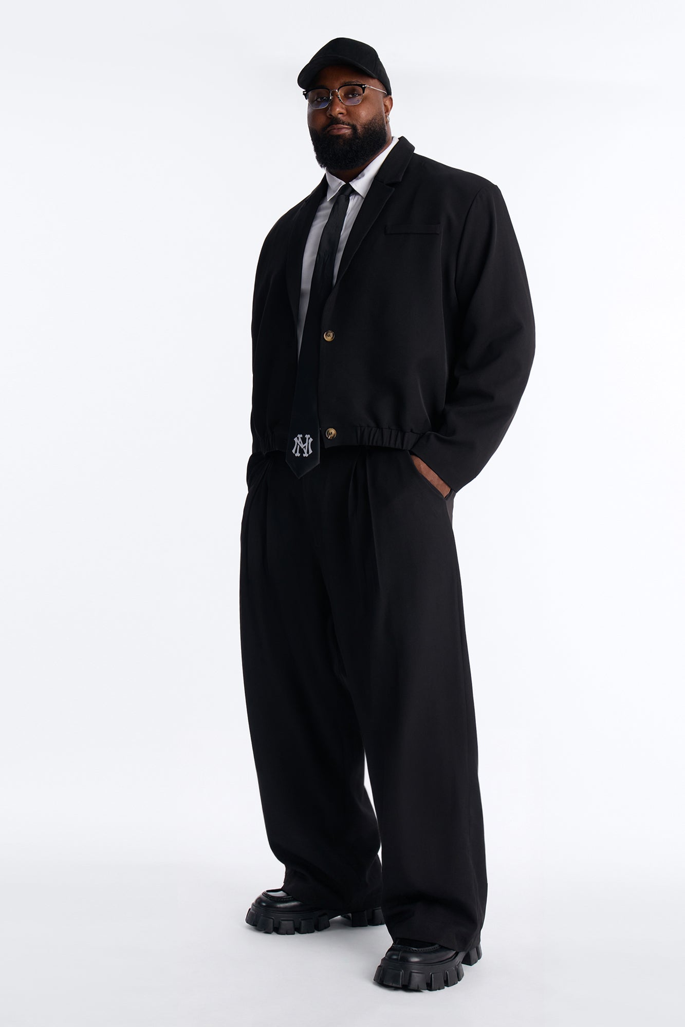 Strikeout Pleated Trouser - Black