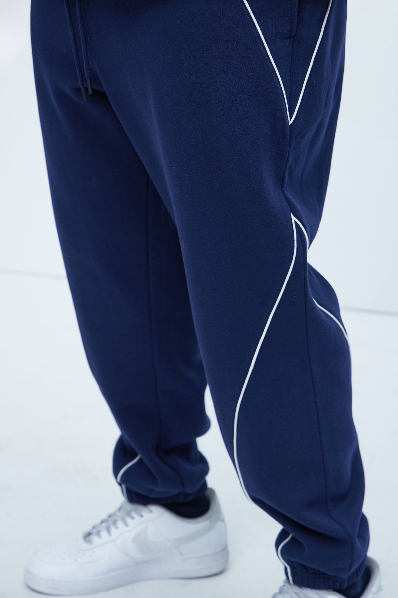 Tyson Piping Relaxed Jogger - Navy