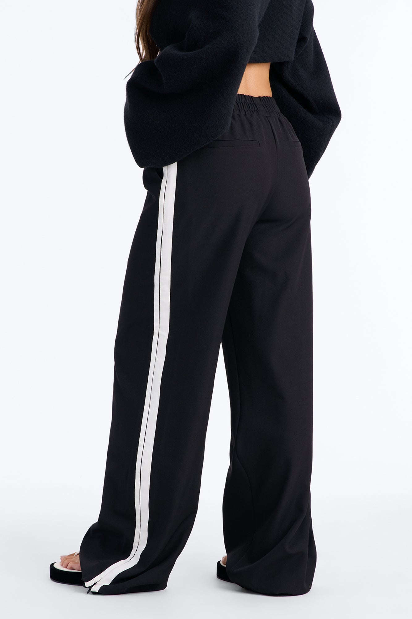 Charlotte Mid Rise Athletic Stripe Wide Leg Pant 33″ - Black/combo