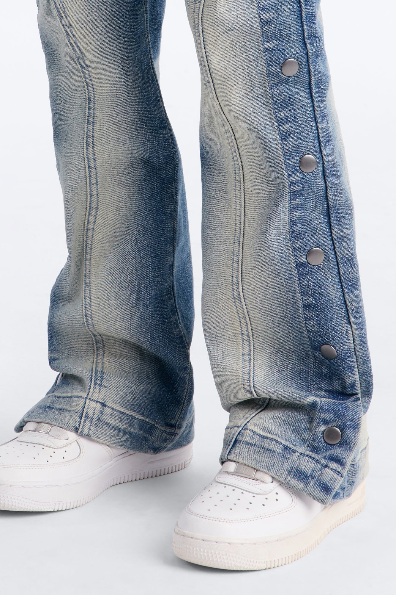 Mini Stacked Skinny Flare Lockdown Jean - Light Wash