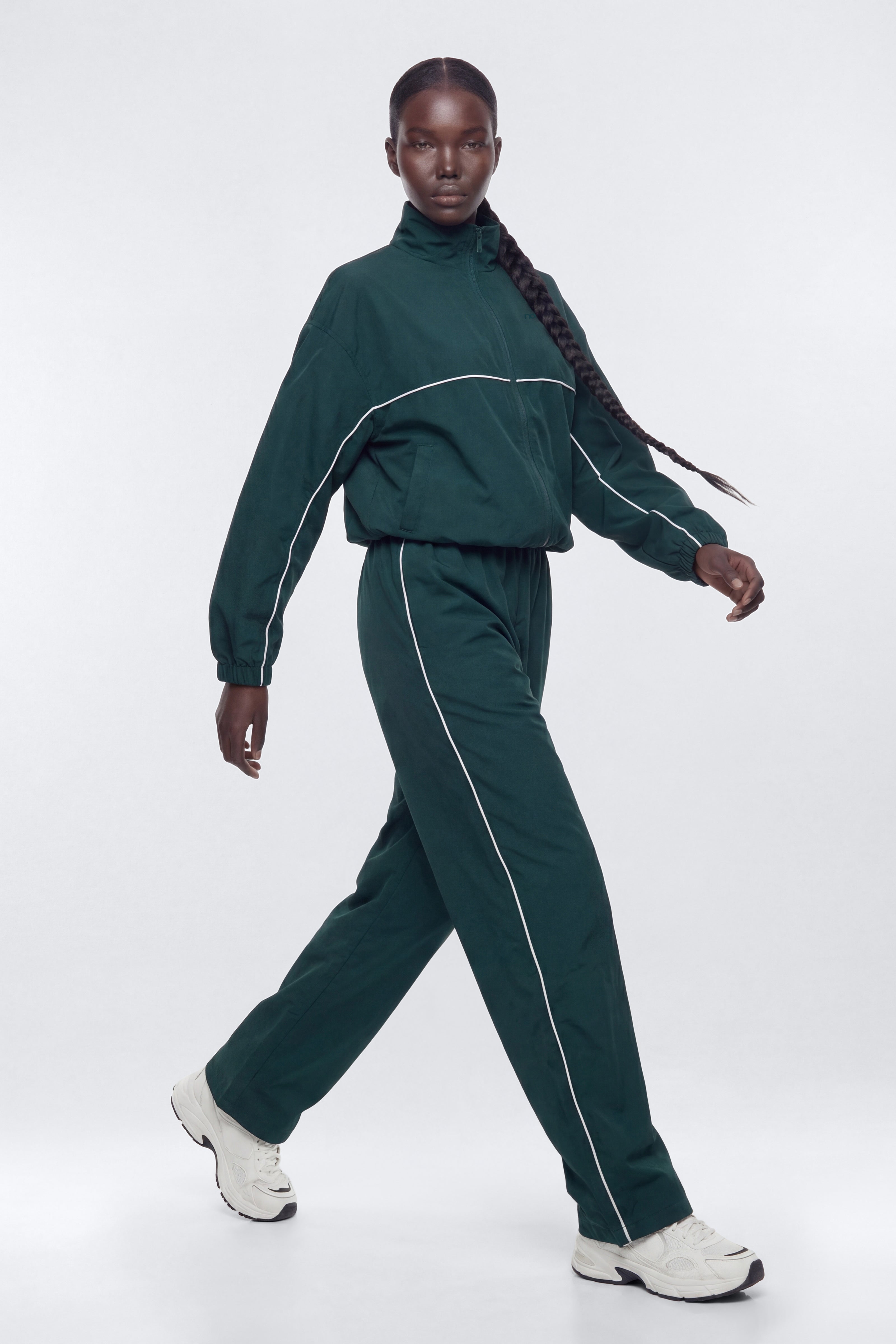 CoreNylon 32″ Pocket Track Pant - Green/combo