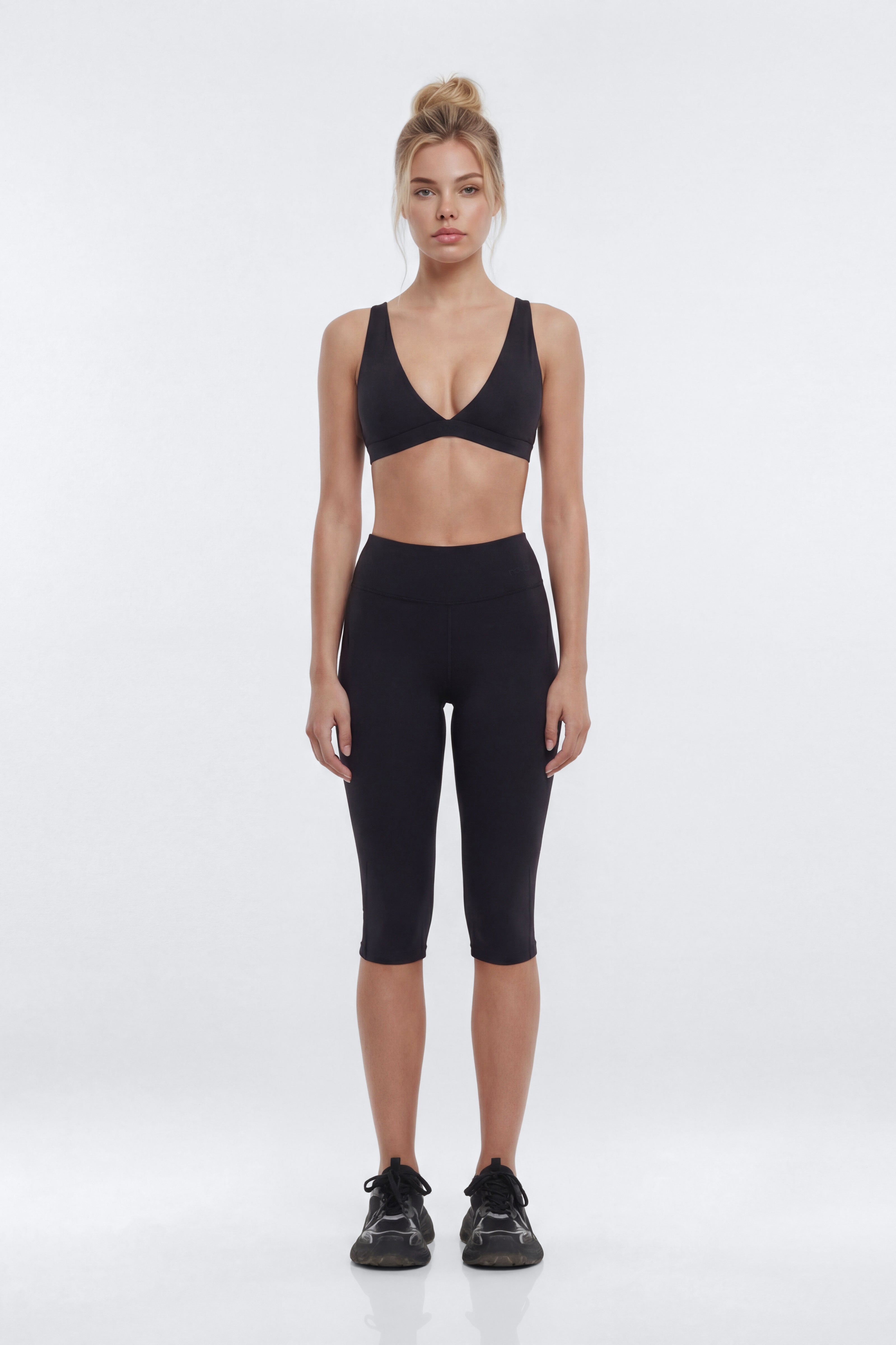 ButterSoft™ Low V Neck Sports Bra - Black