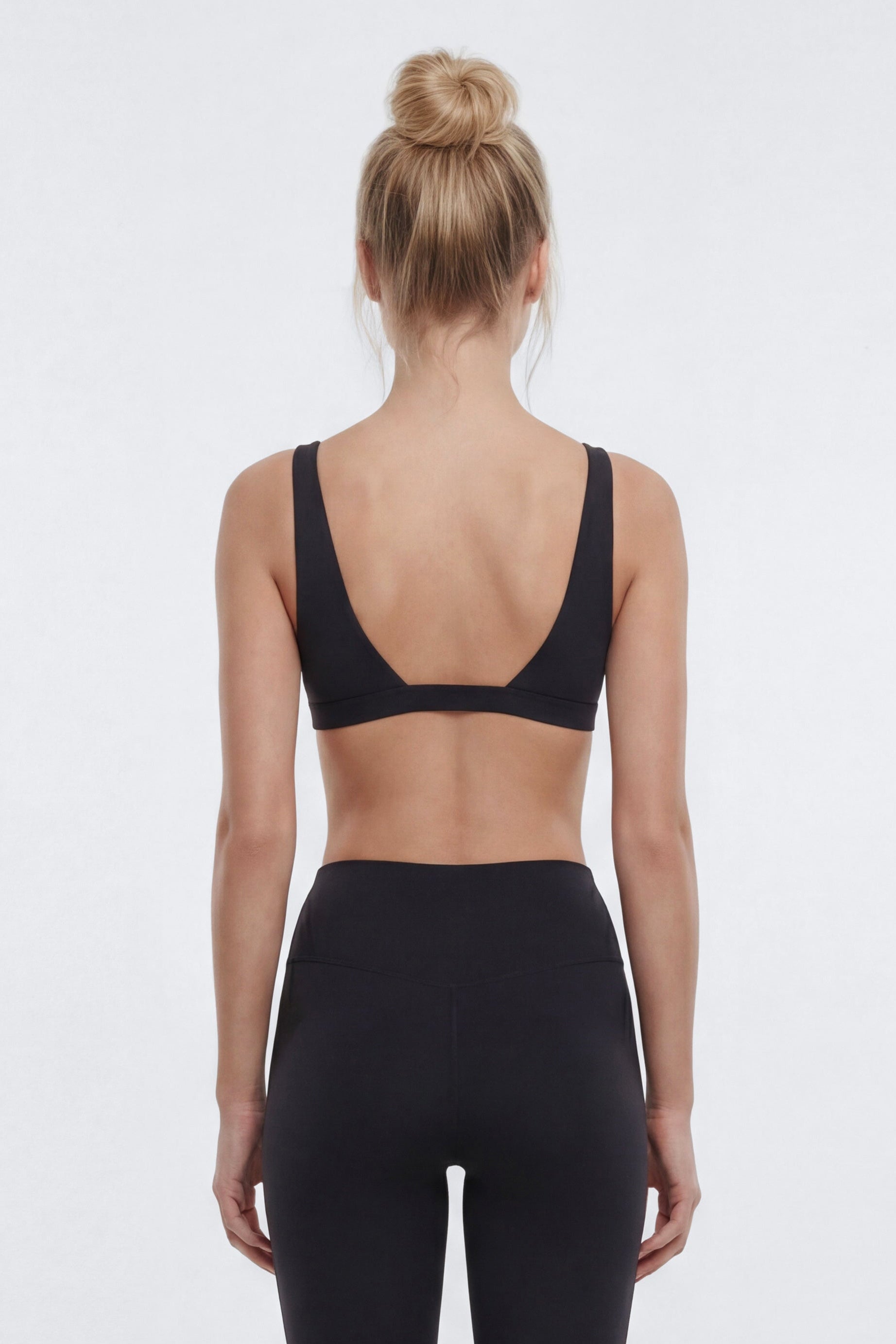 ButterSoft™ Low V Neck Sports Bra - Black