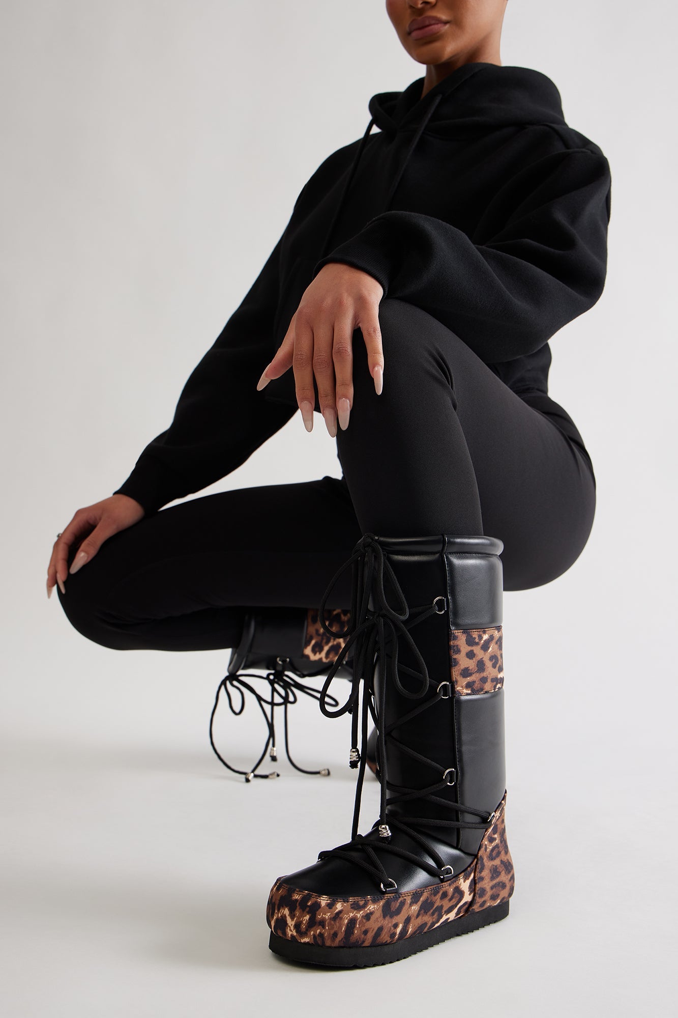 Up North Lace Up Snow Boots - Leopard