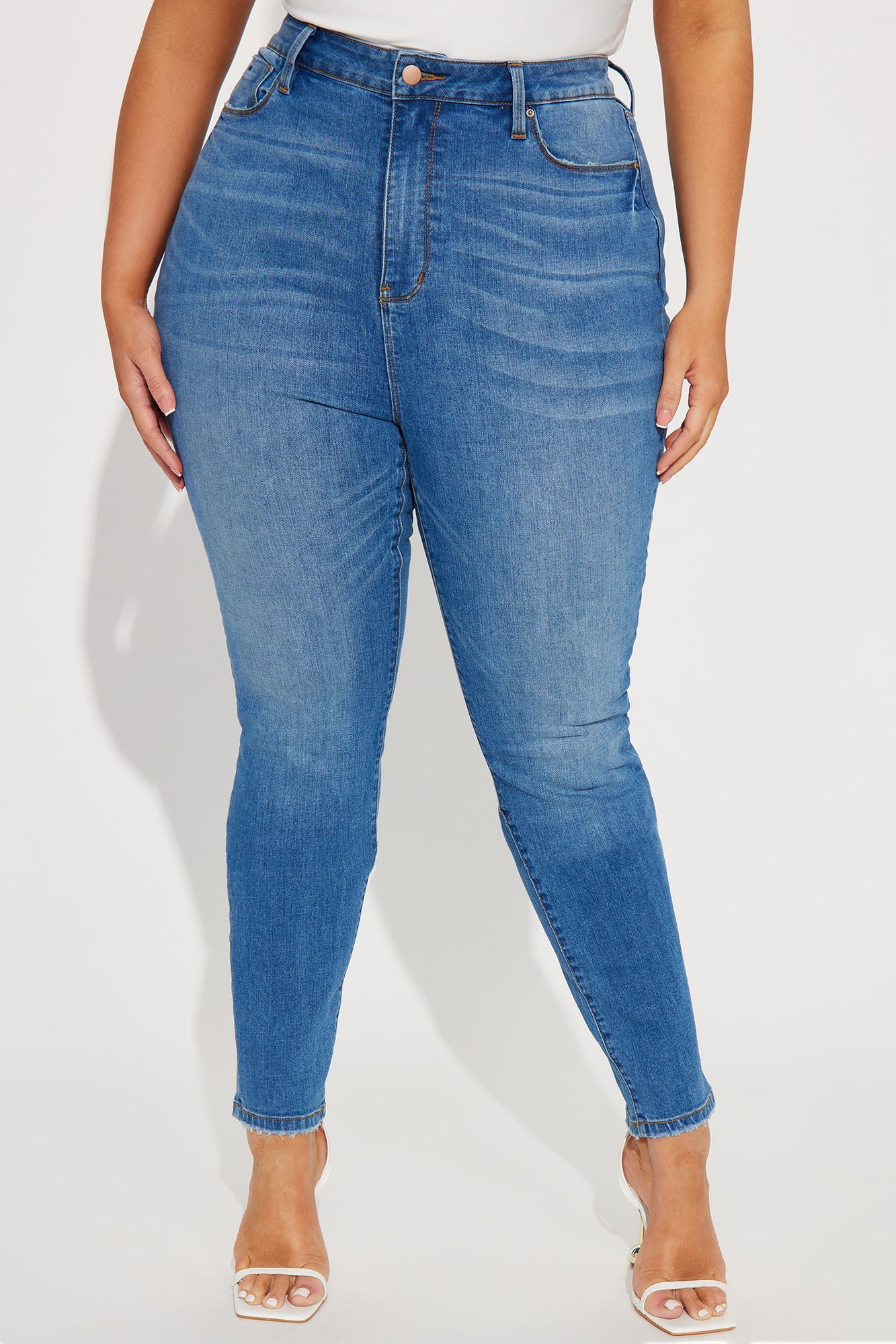 On The List Deluxe Stretch Skinny Jean - Medium Wash