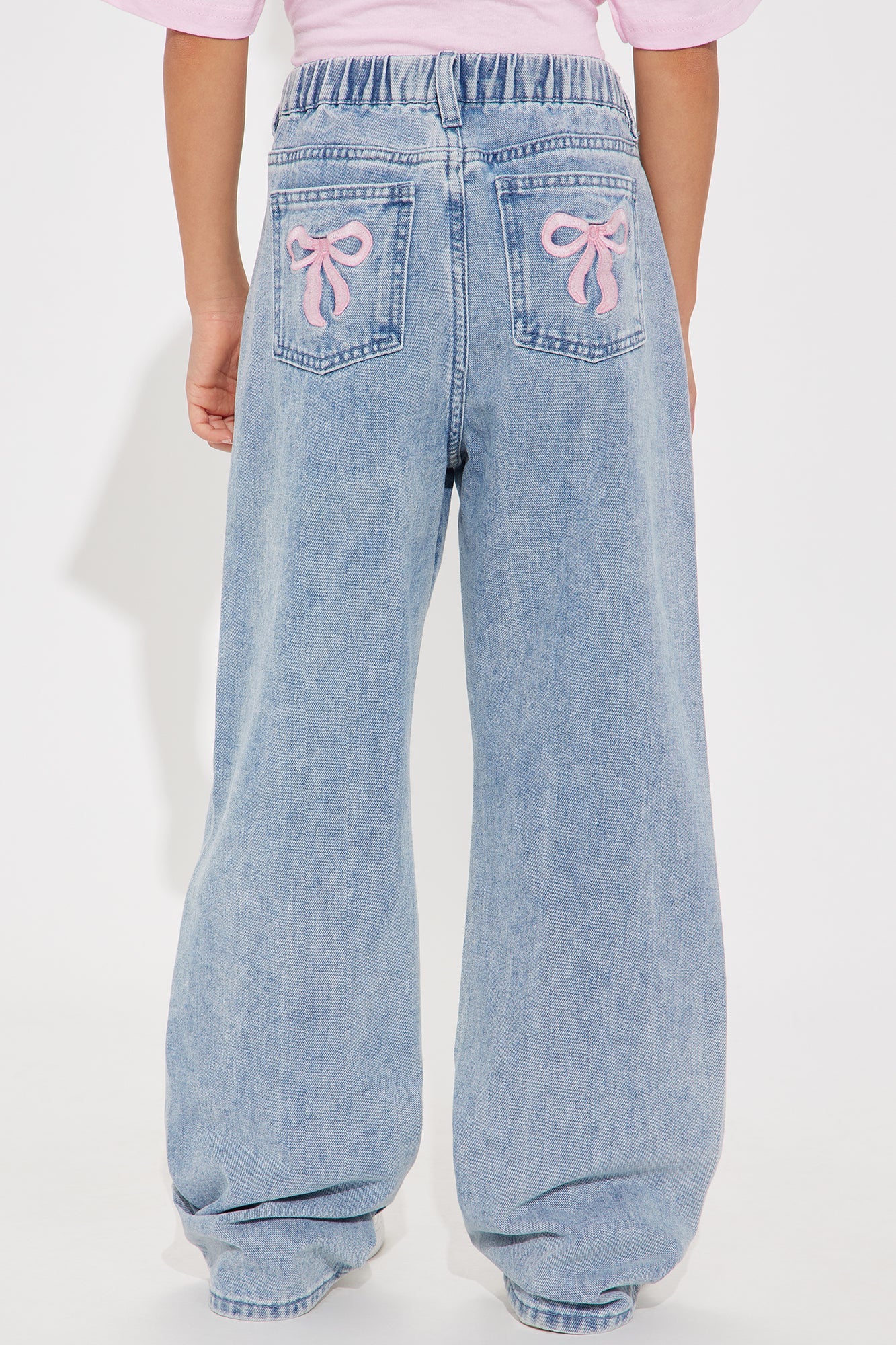 Mini Taking A Bow Embroidered Baggy Jeans - Light Wash