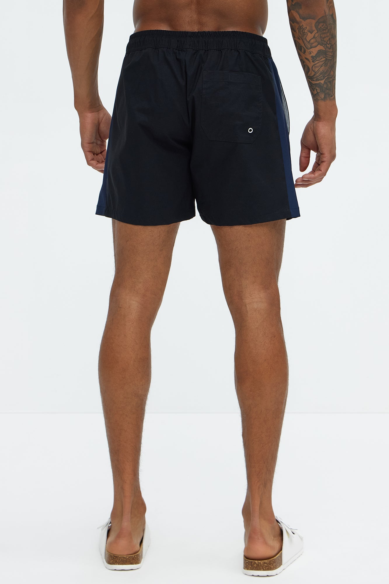 Contrast On The Side Swim Mid Trunk - Black/combo