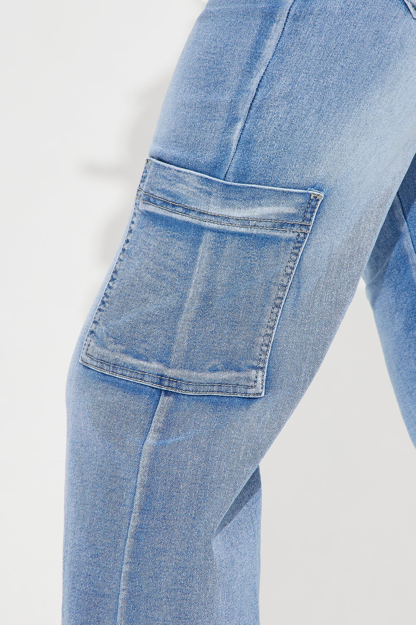 Counting On It Cargo Stretch Flare Jeans - Medium Wash