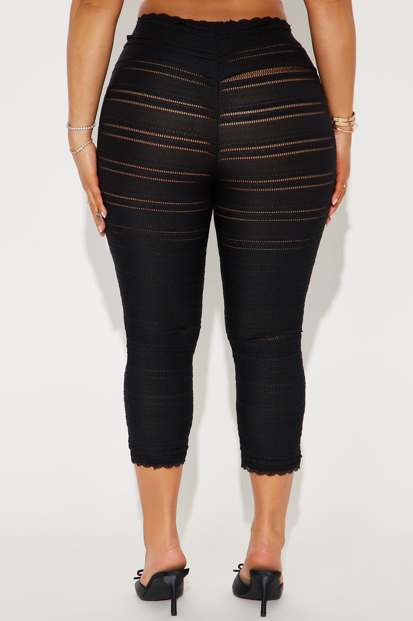 Alice Ruffled Capri Legging - Black