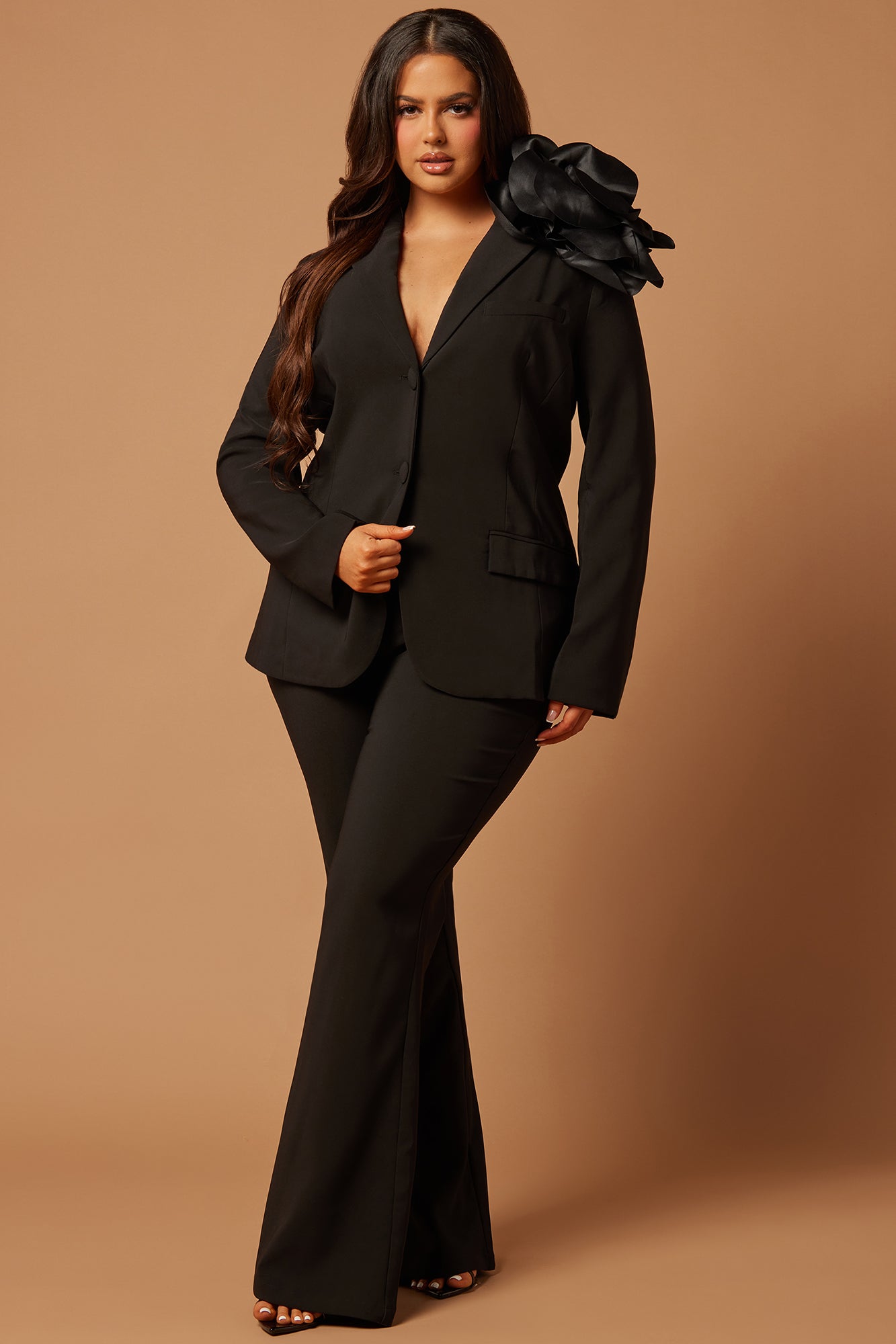 Evanna Floral Applique Suit Set - Black