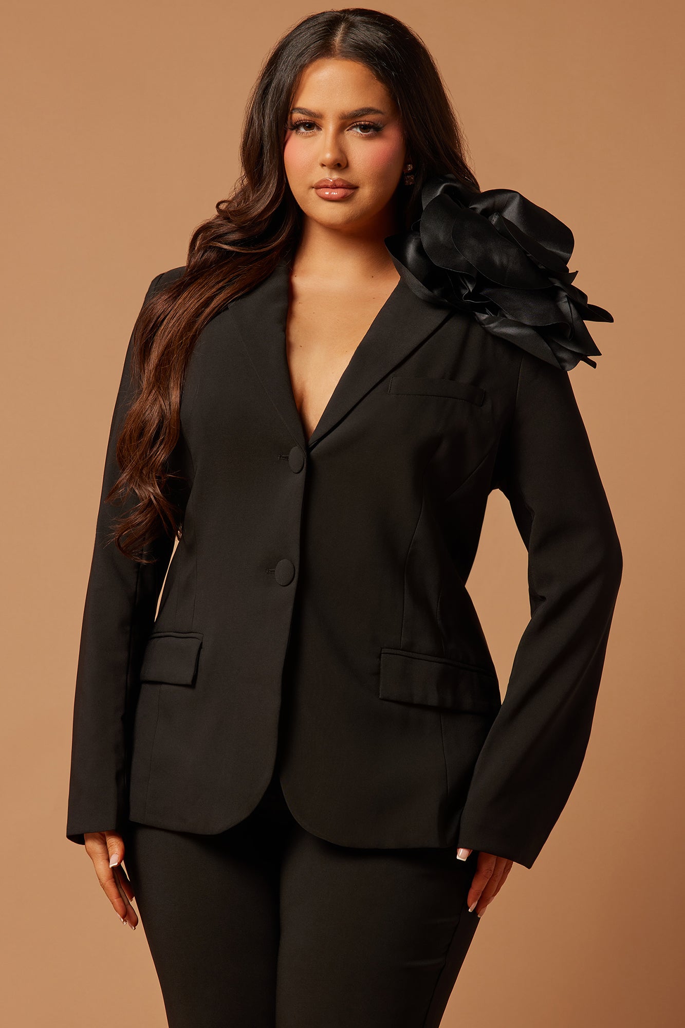Evanna Floral Applique Suit Set - Black