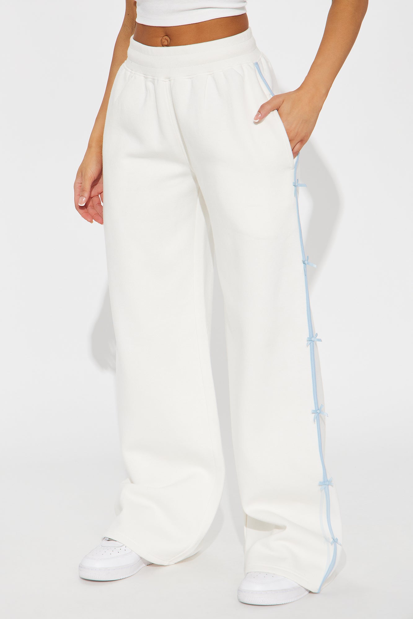 Sara Wide Leg Striped Fleece Pant - White