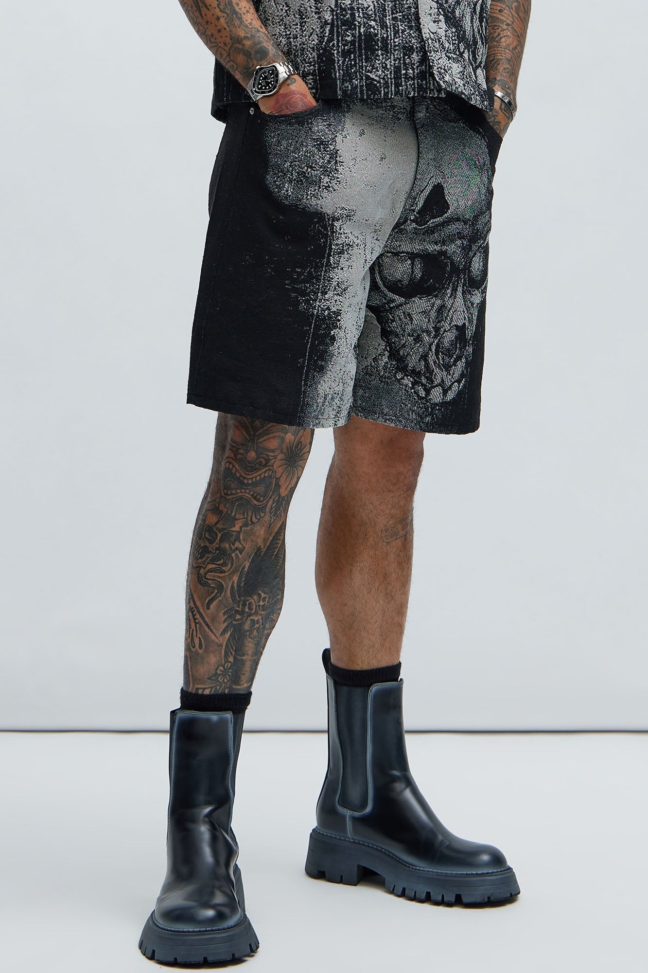 Azrael Tapestry Shorts - Black/combo