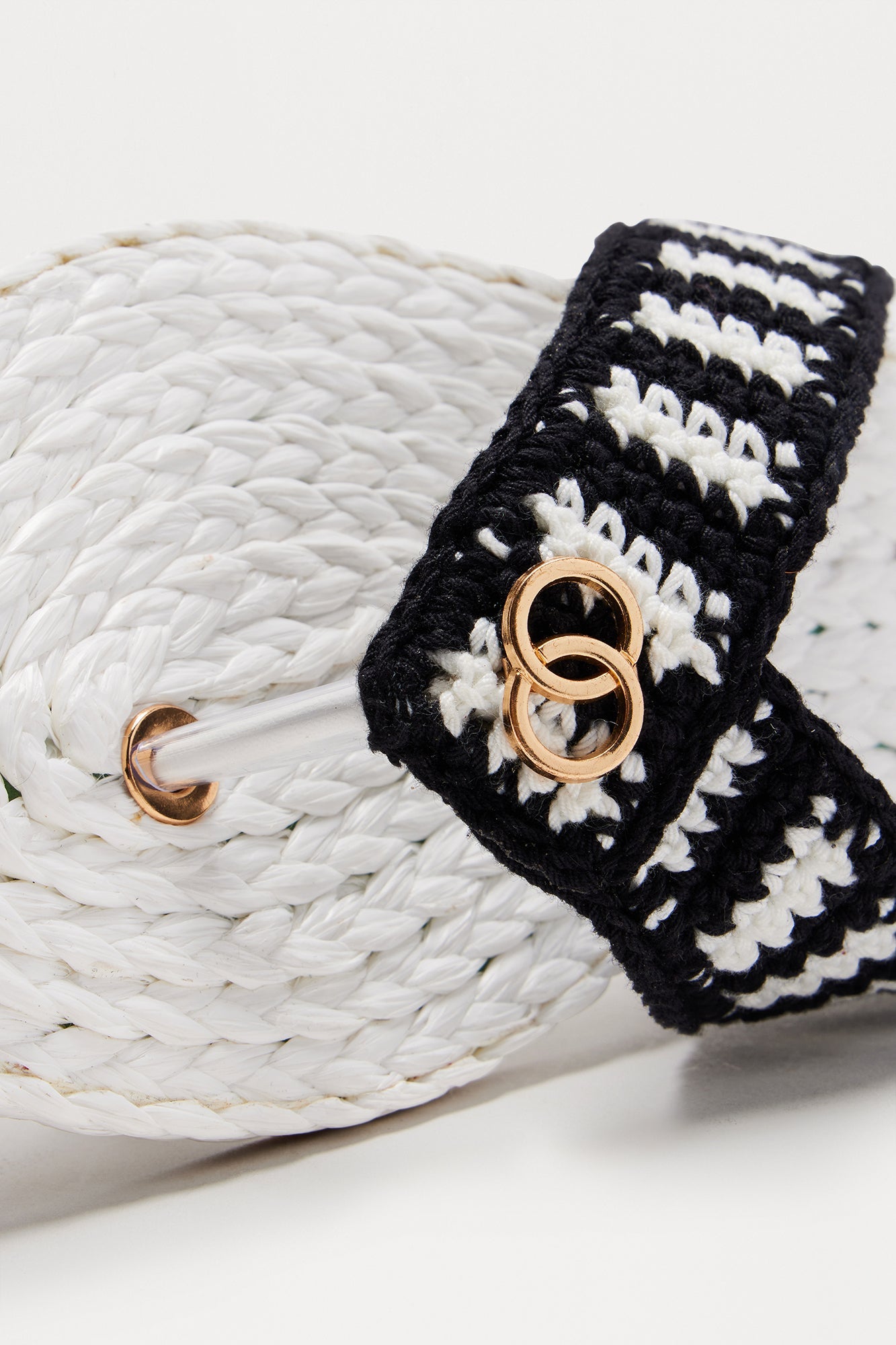 Hawaii Beaches Sandals - White/Black