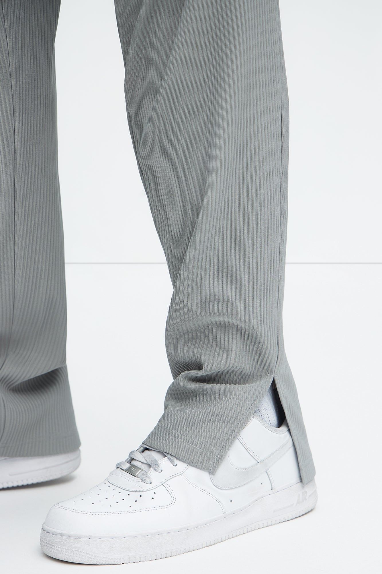 Show Up Slim Slit Pants - Grey
