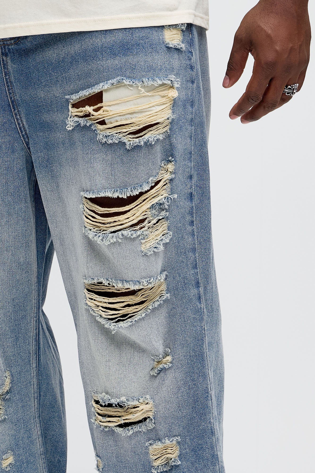 Jefferey Distressed Baggy Jeans - Medium Blue Wash