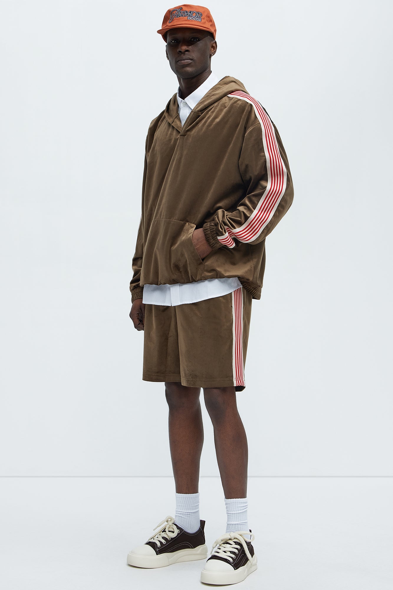 Like You Do Velour Relaxed Shorts - Brown
