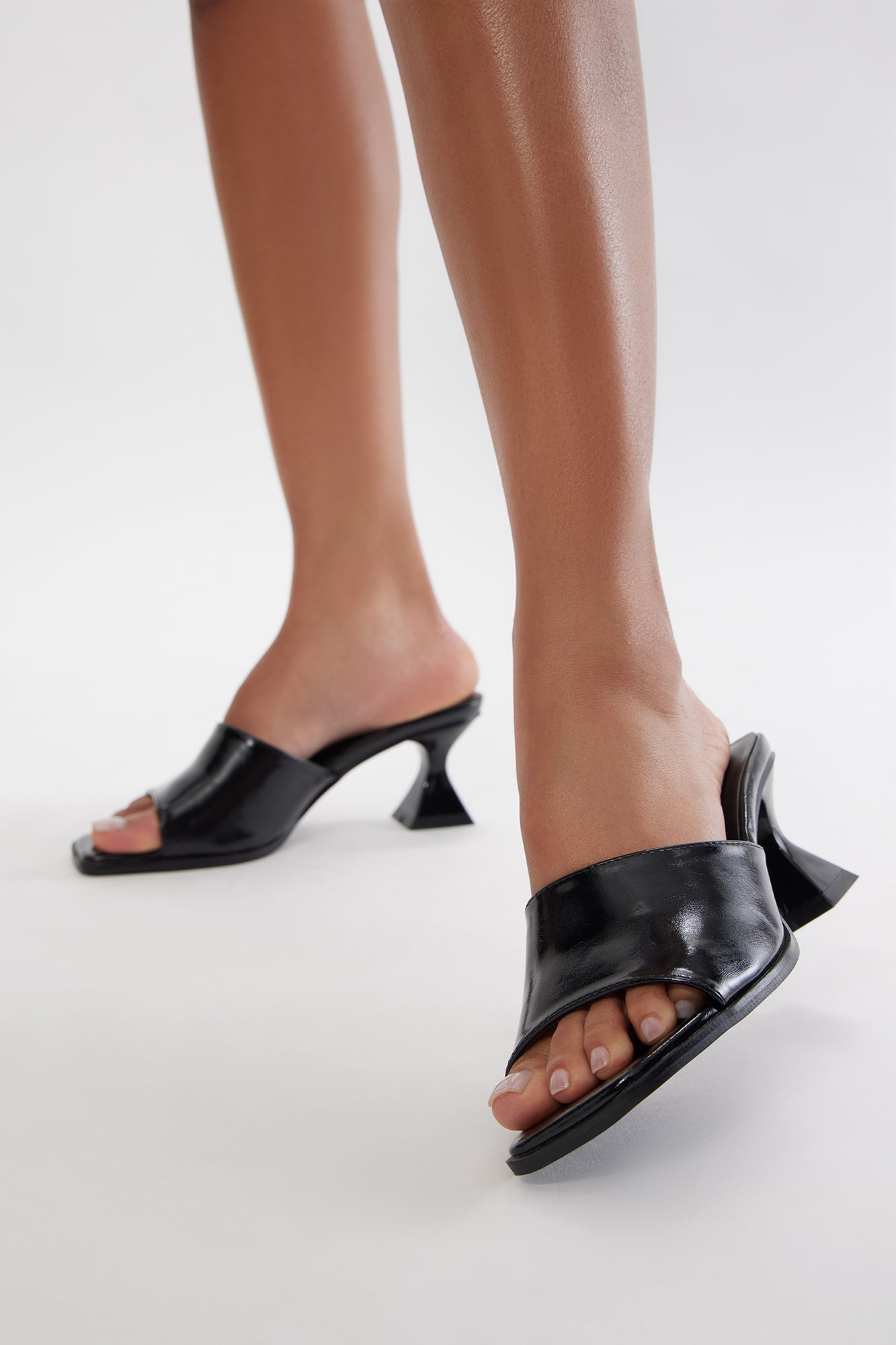 Element Mules - Black