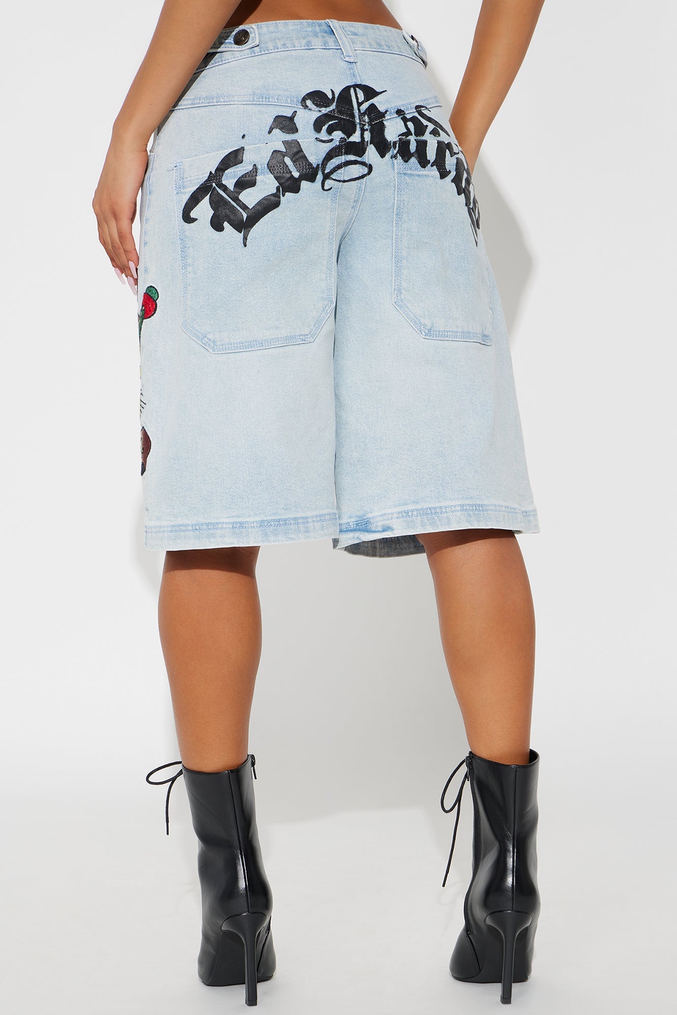 Ed Hardy Love Hurts Baggy Denim Jorts - Light Wash