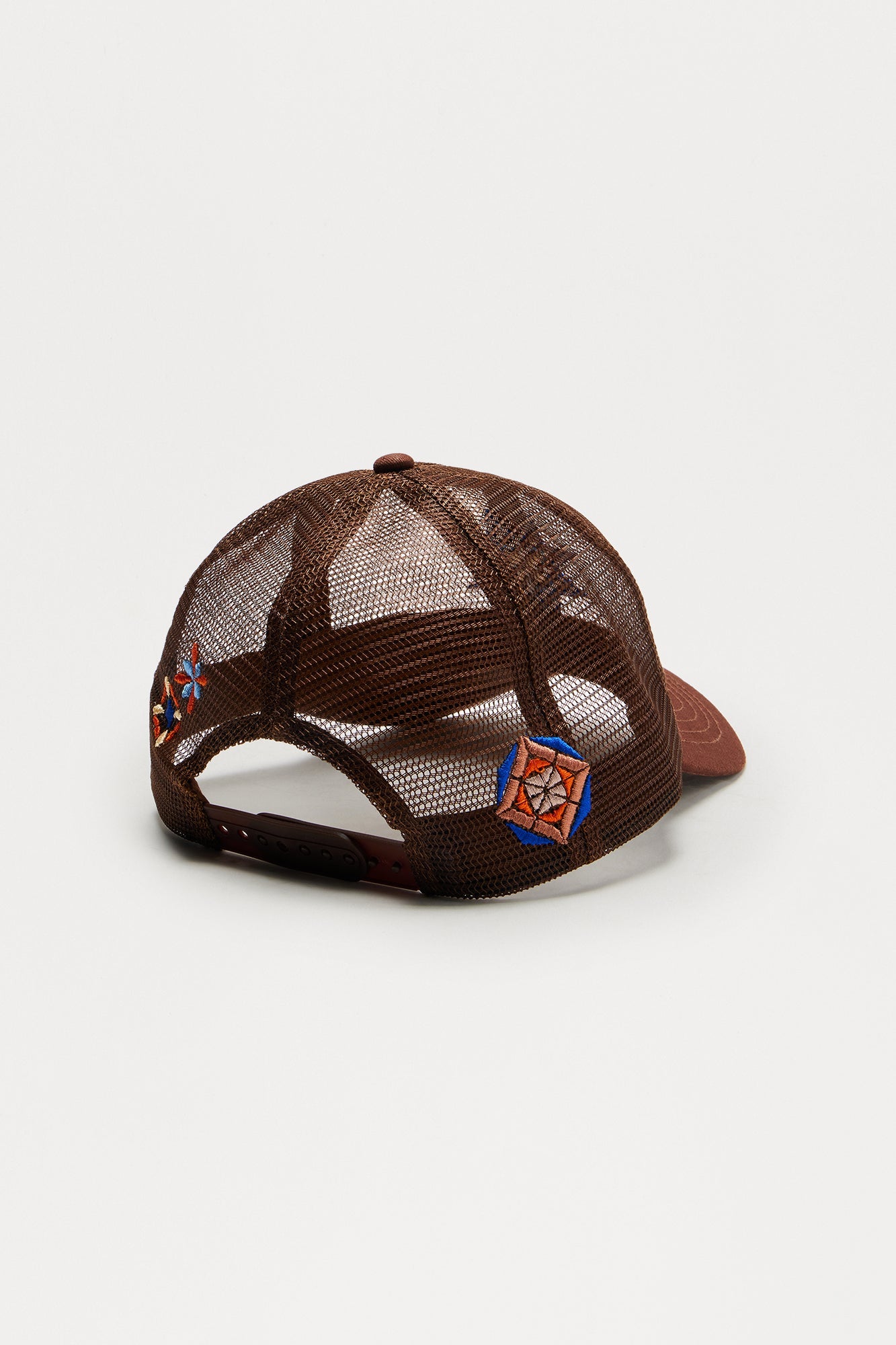 Mesh Embroidered Snapback Hat - Brown
