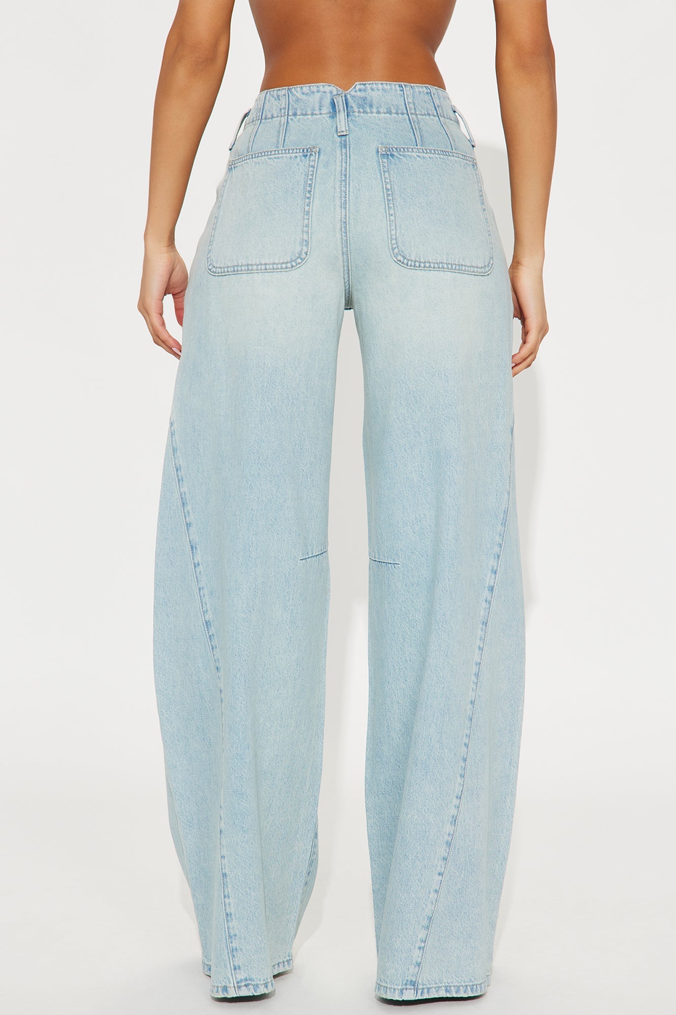 Rendezvous High Rise Wide Leg Denim Jeans - Light Wash