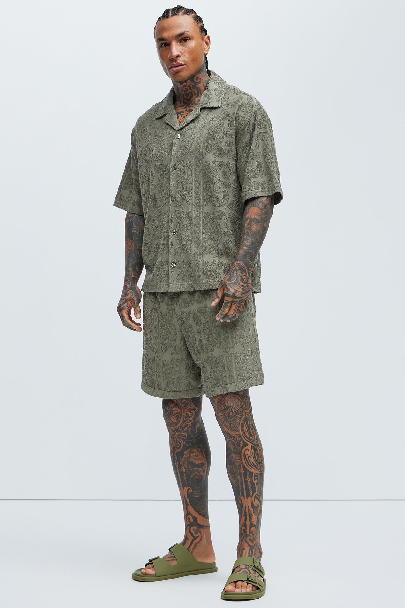 Link Textured Shorts - Olive