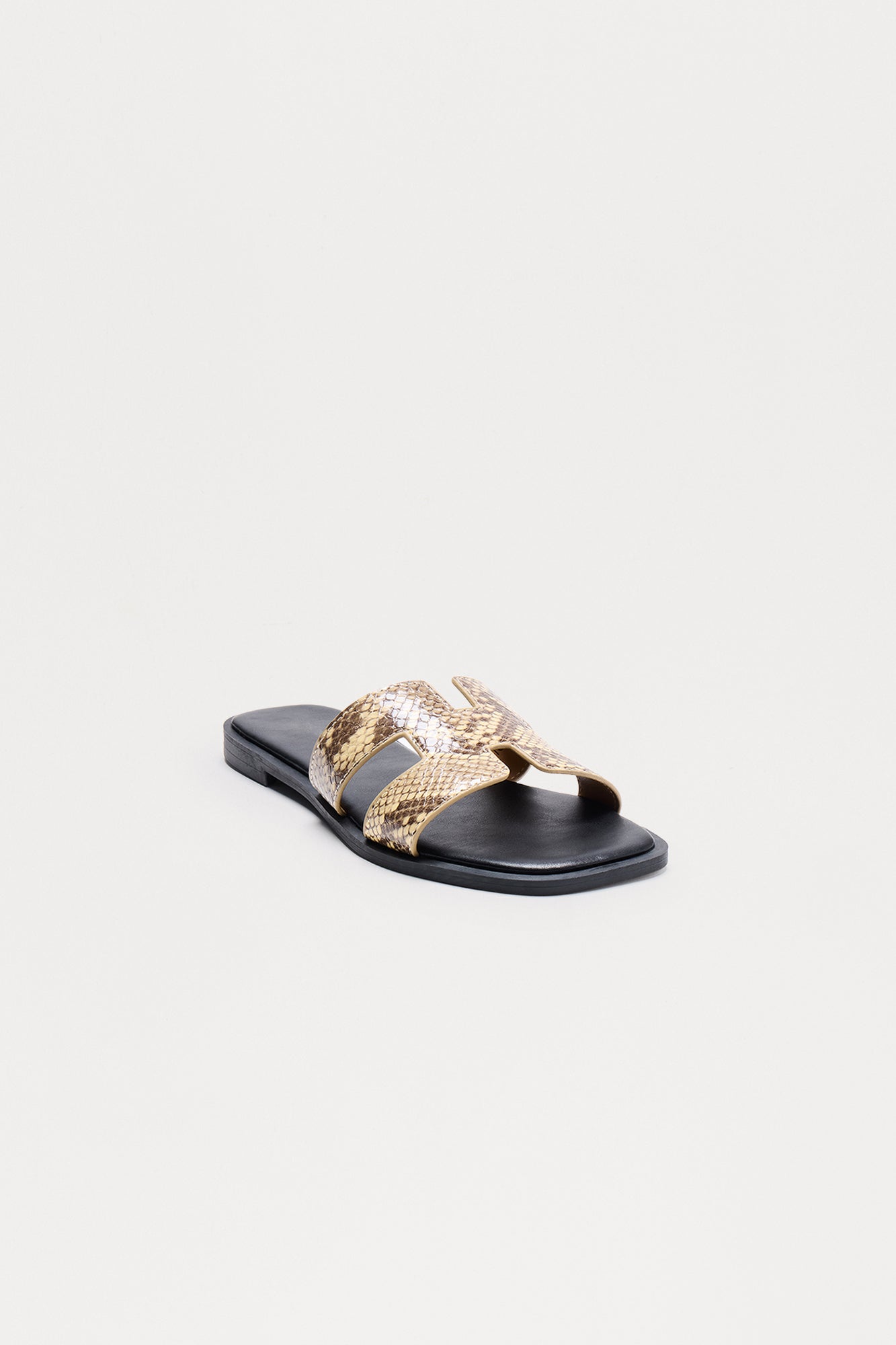 Noe Slip On Sandals - Beige/Brown