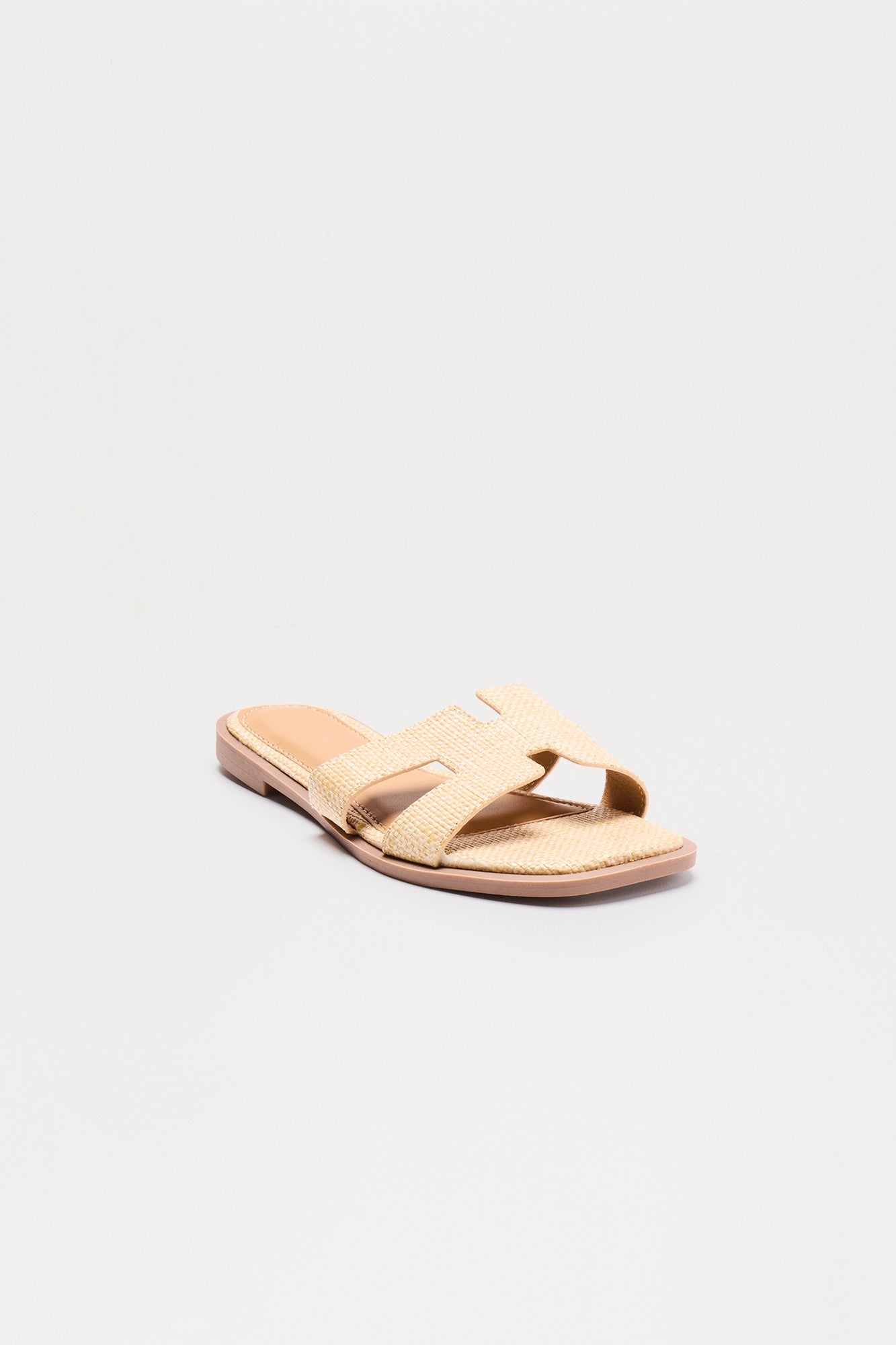 Noe Slip On Sandals - Beige