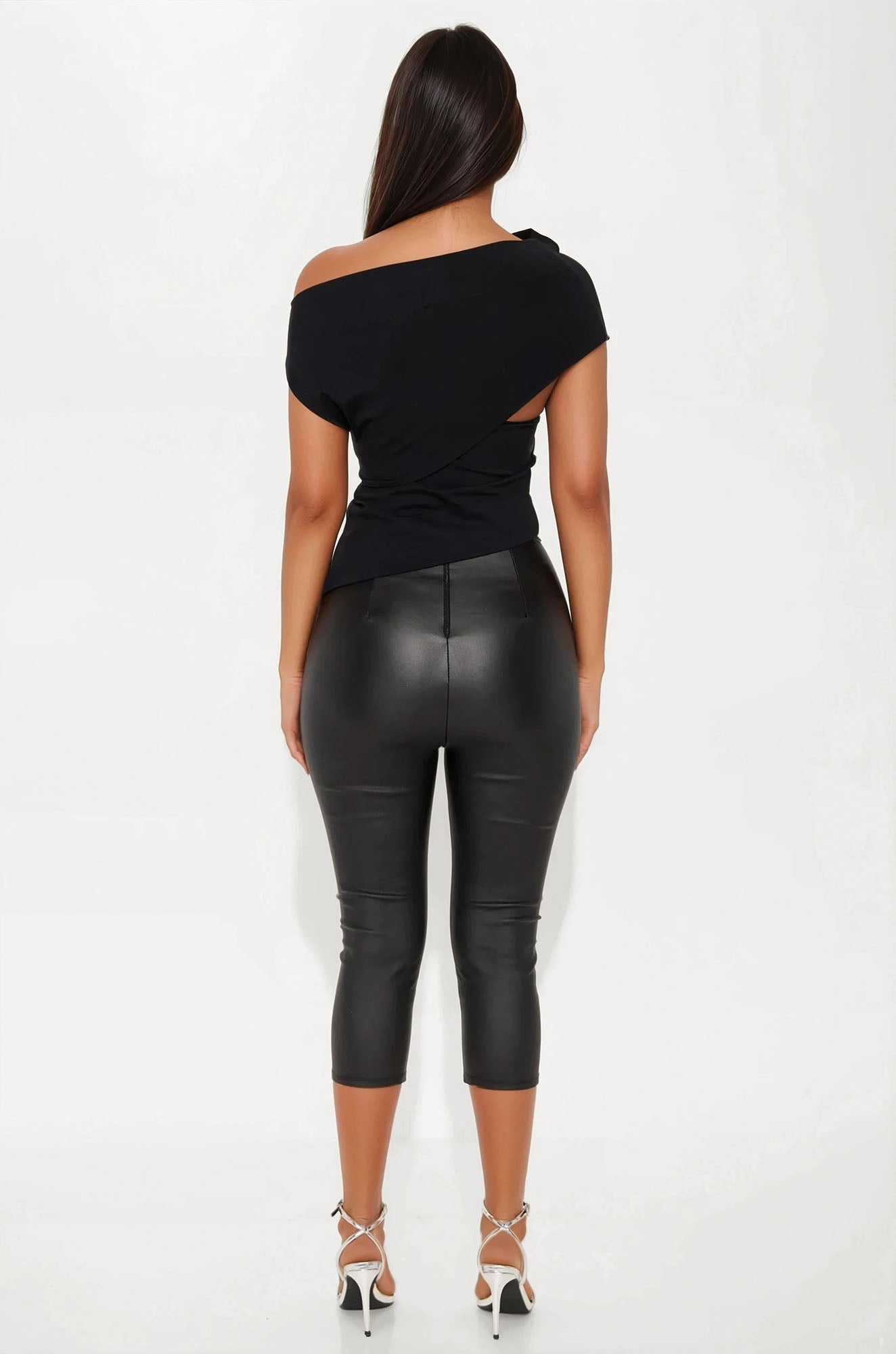 Hustle And Flow Asymmetrical Off Shoulder Top - Black