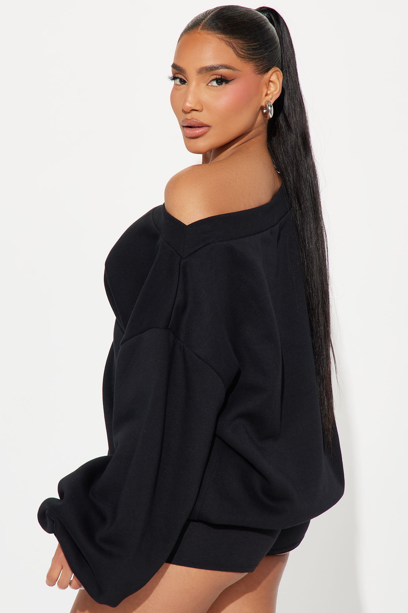 Vera Off Shoulder Oversized Sweatshirt - Black