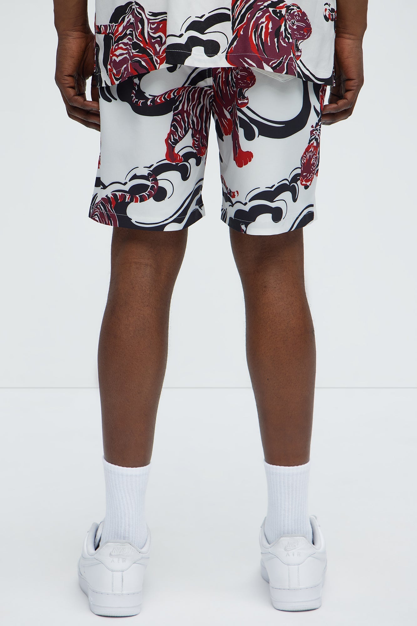 Tiger Waves Relaxed Shorts - White/combo