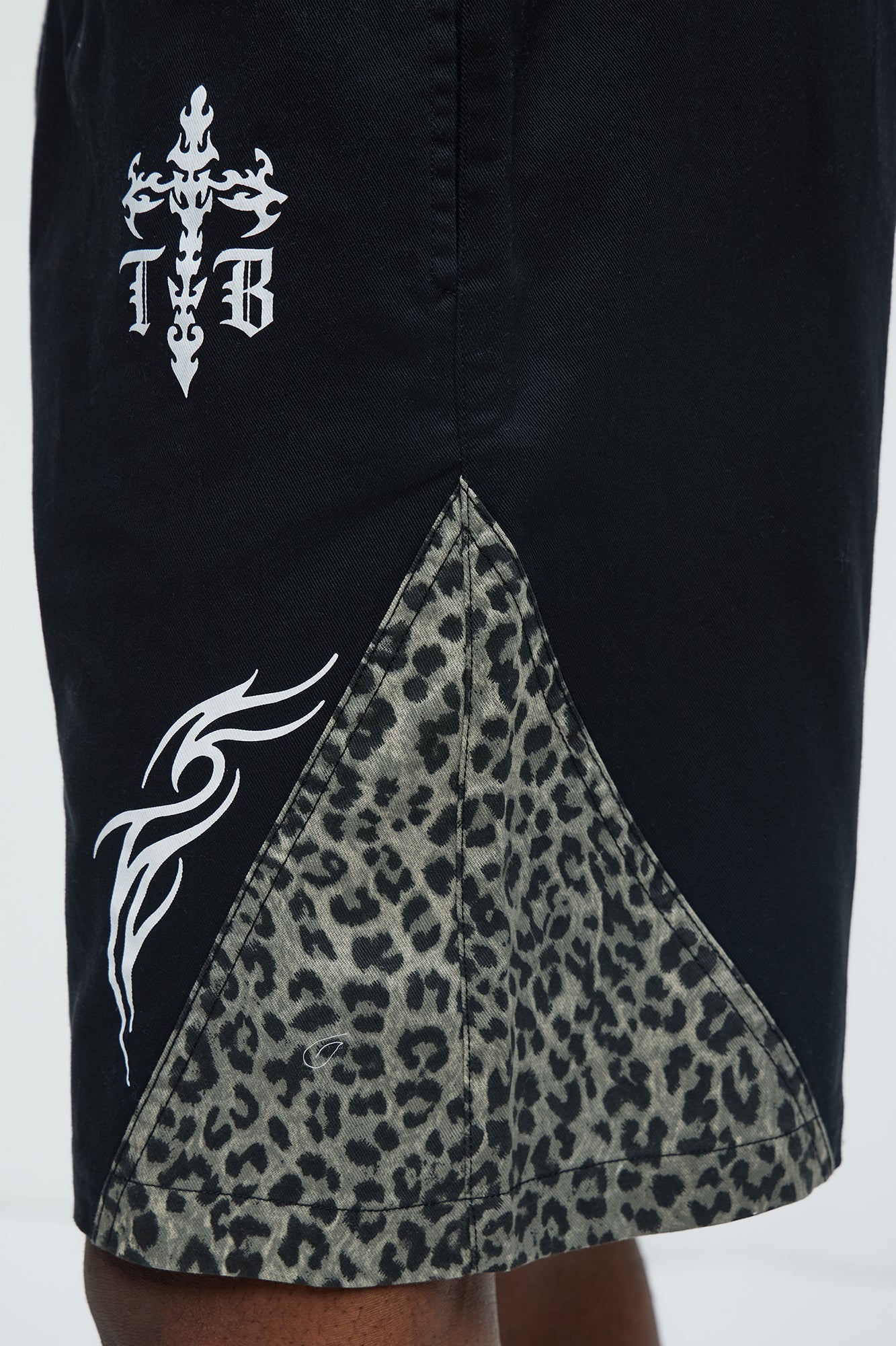 Cosmic Distortion Animal Print Relaxed Shorts - Black/combo
