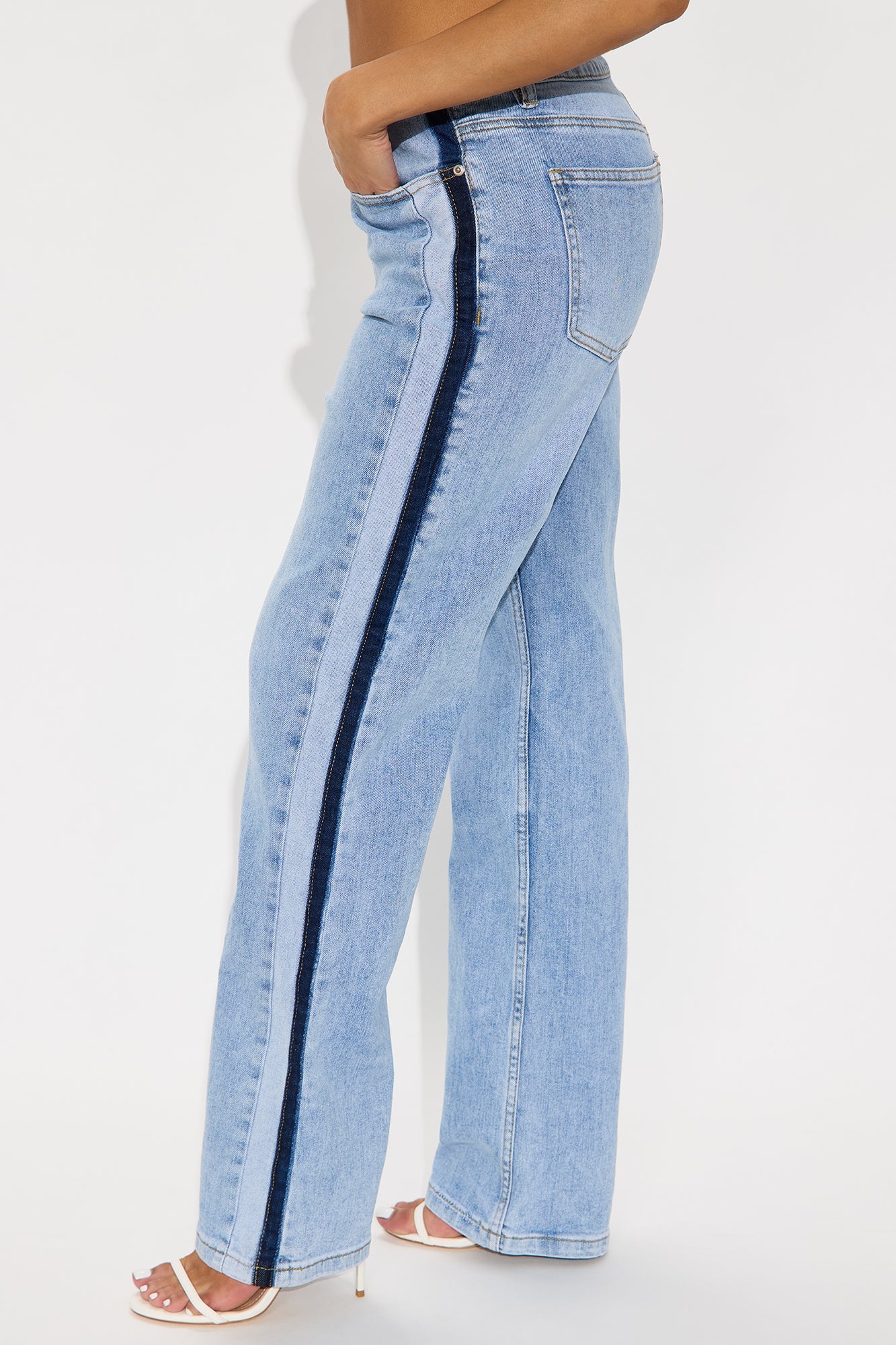 Right Now Wide Leg Jean - Light Wash