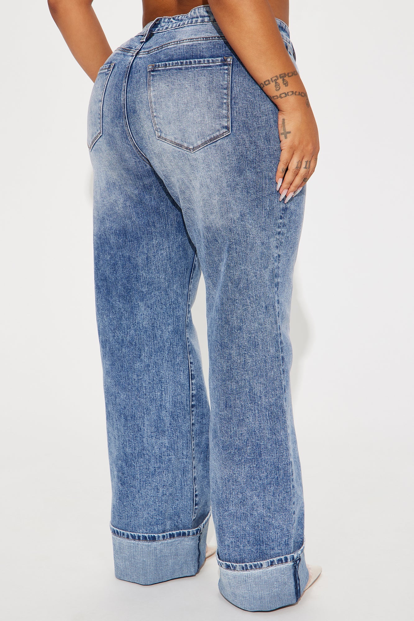 On My Radar Cuffed Straight Leg Jeans - Medium Wash