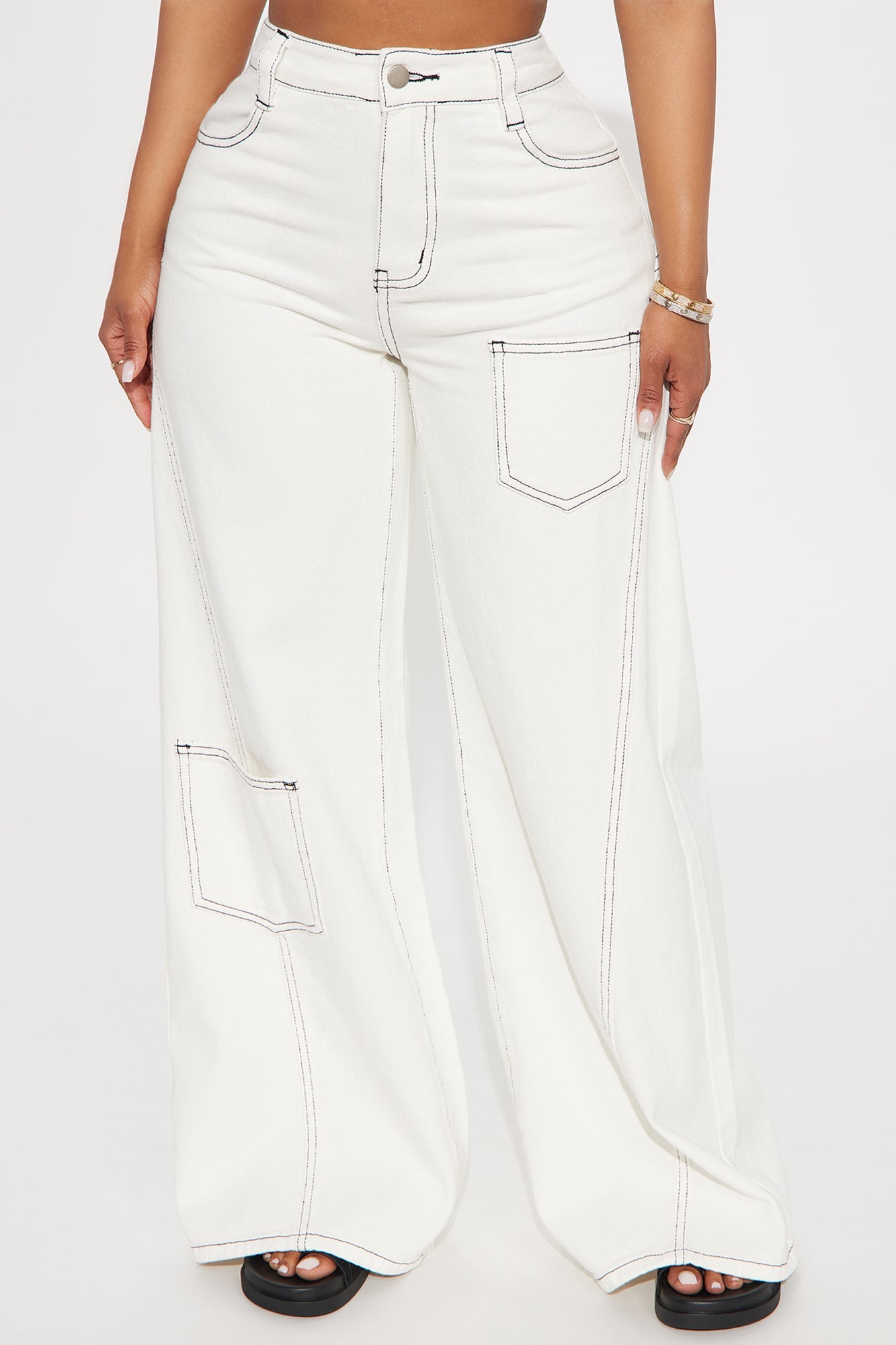 Making Moves Wide Leg Jeans - White